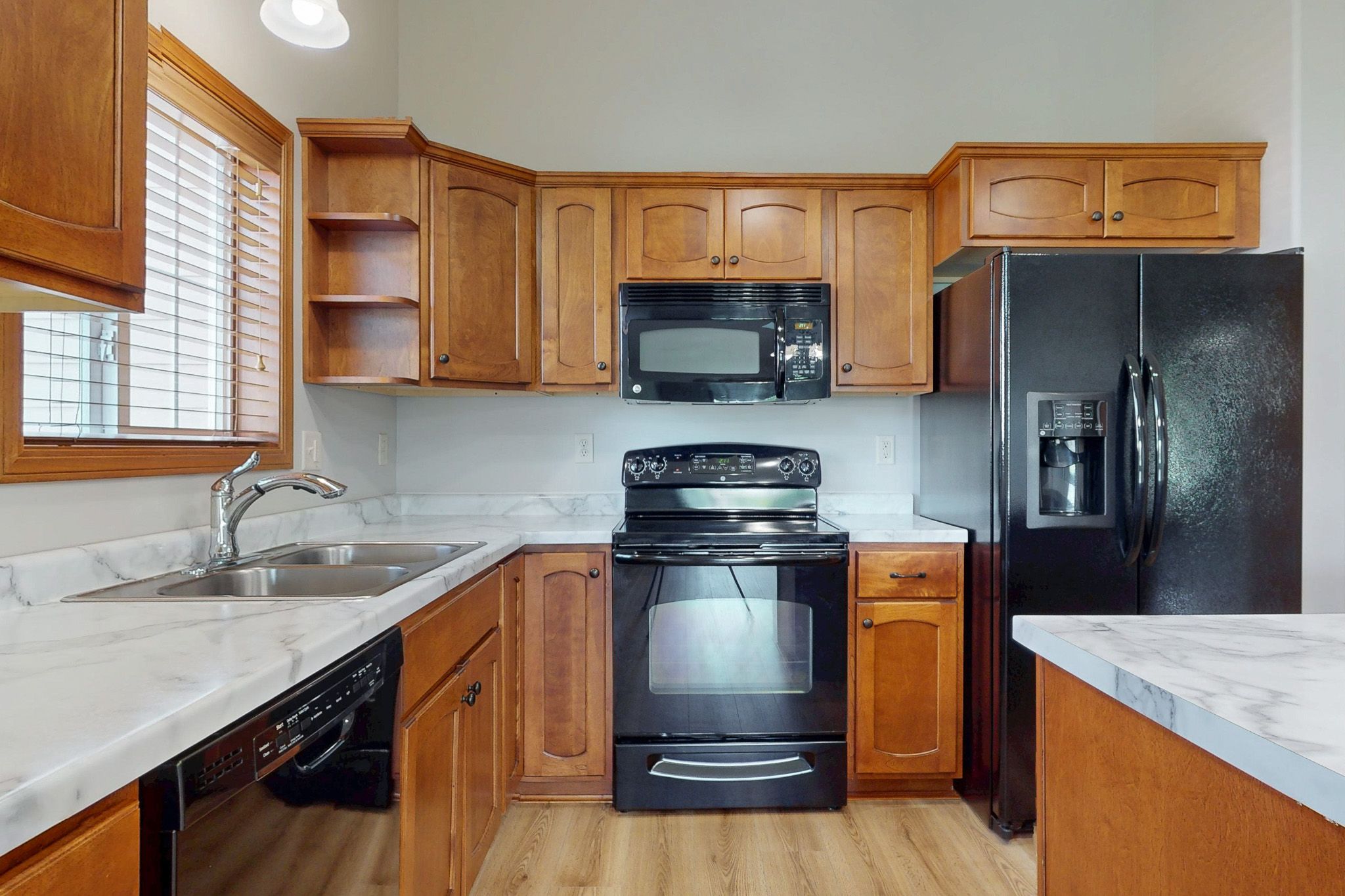 1115 N Valley View Rd, Sioux Falls, SD, Image 9