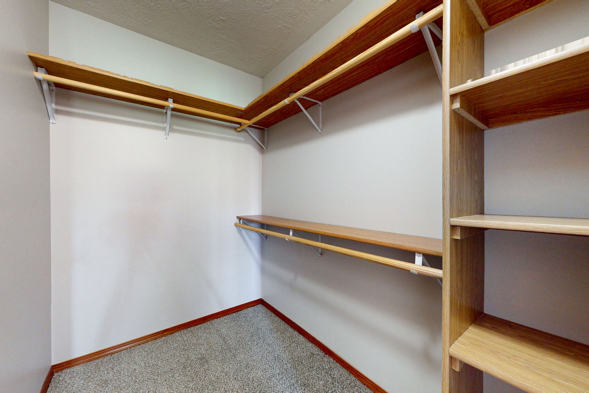 1115 N Valley View Rd, Sioux Falls, SD, Image 17