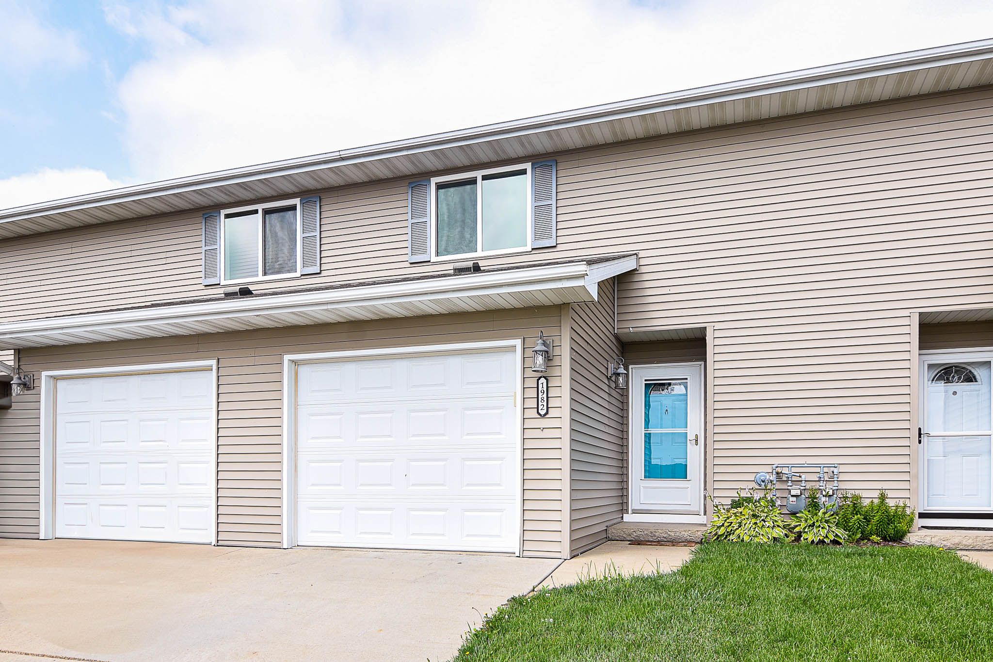 1982 Golden Eagle Drive, Dubuque, IA, Image 1