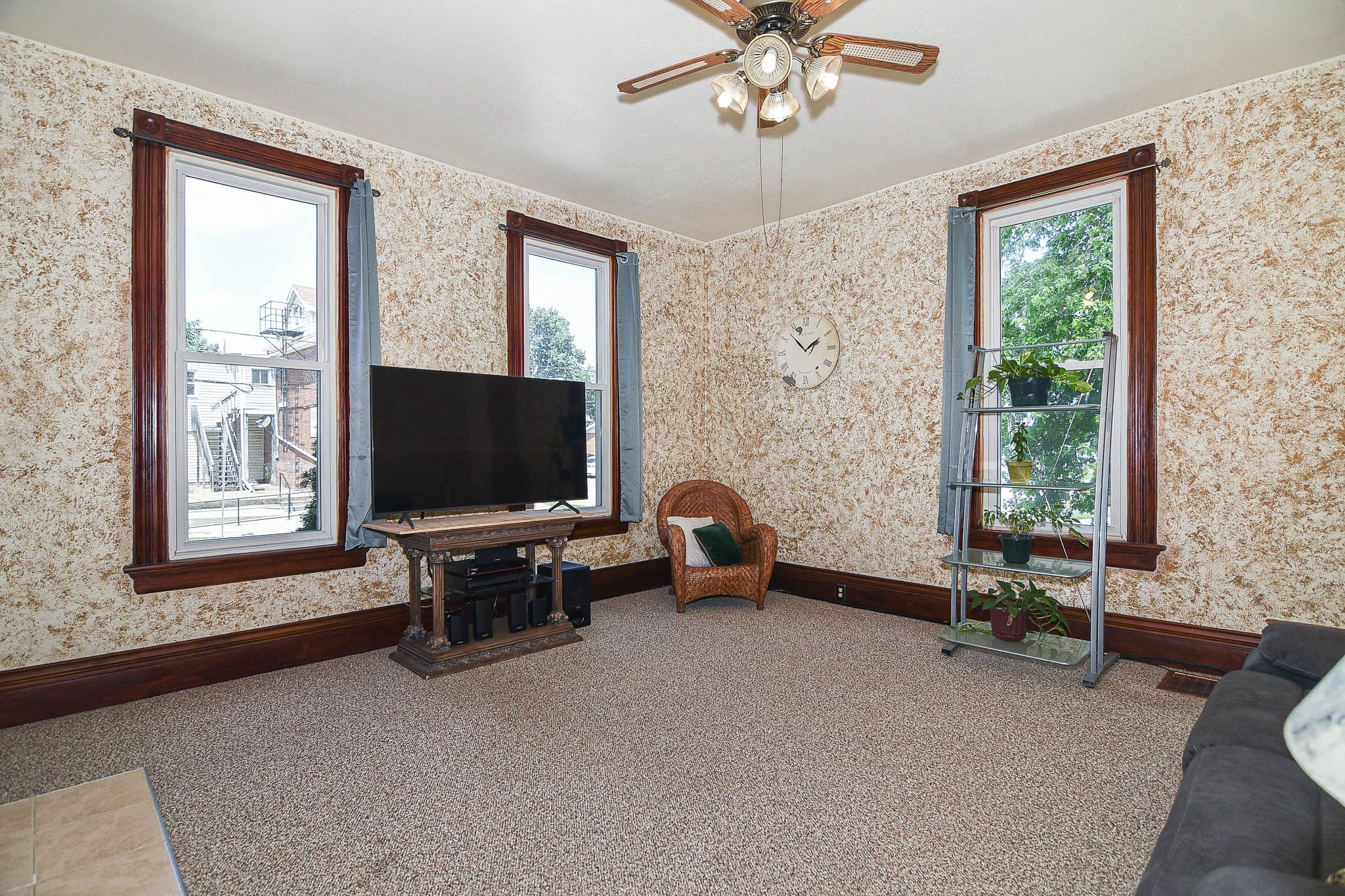 230 Kaufmann Avenue, Dubuque, IA, Image 2