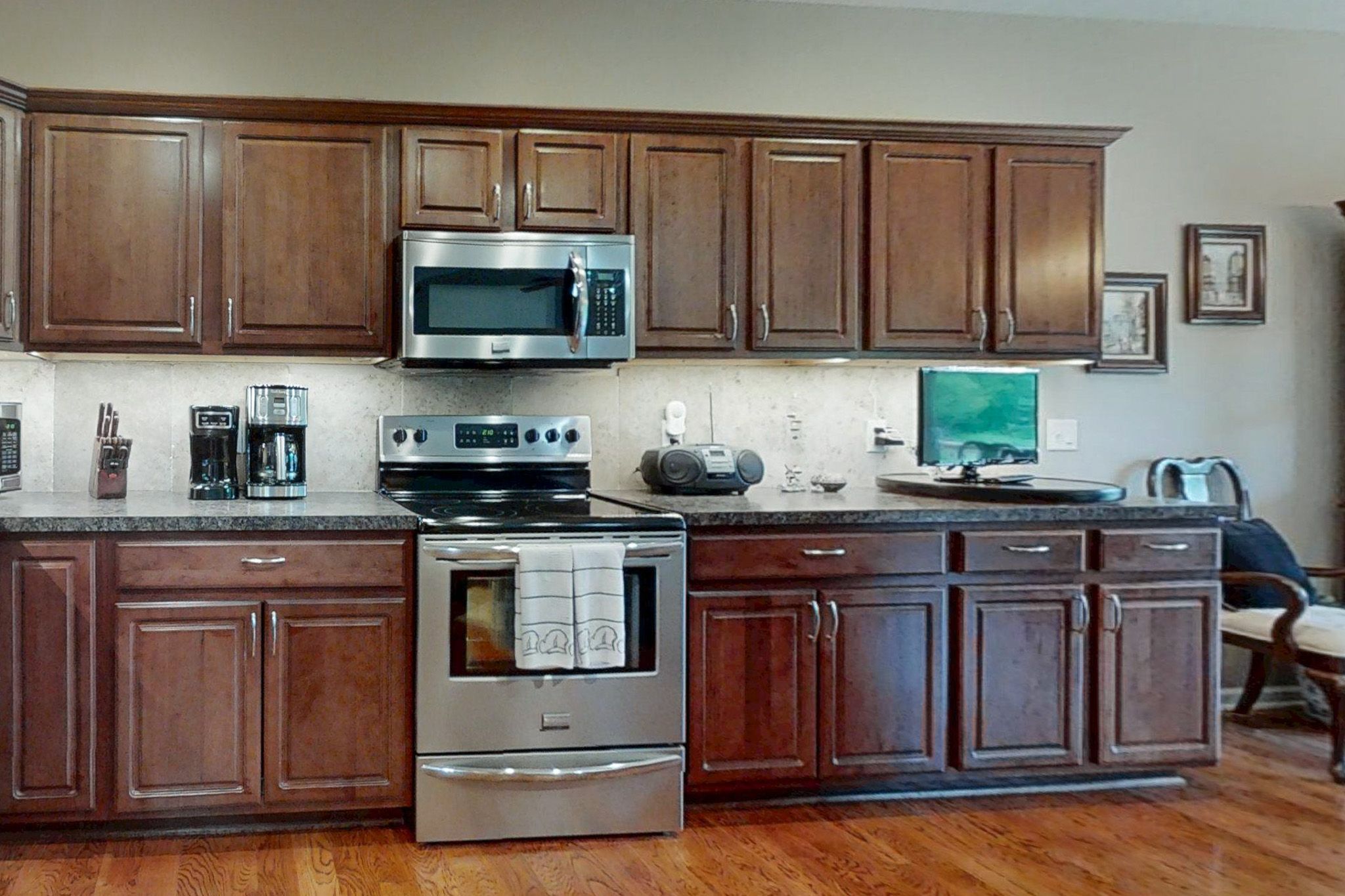 1319 W Cademon Cir, Lincoln, NE, Image 9