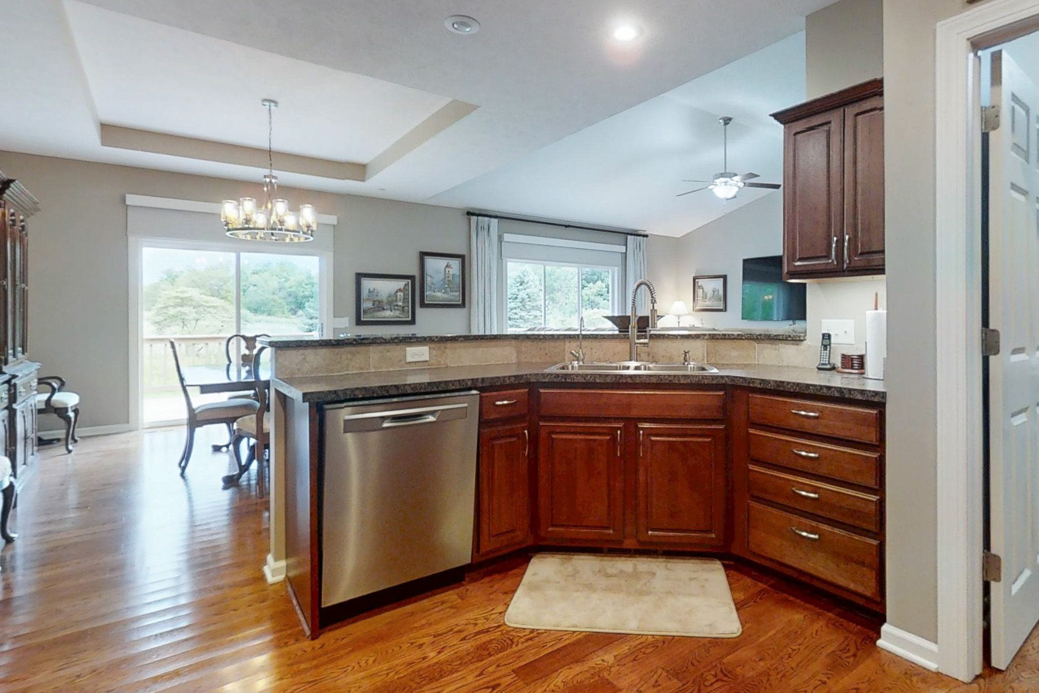 1319 W Cademon Cir, Lincoln, NE, Image 7