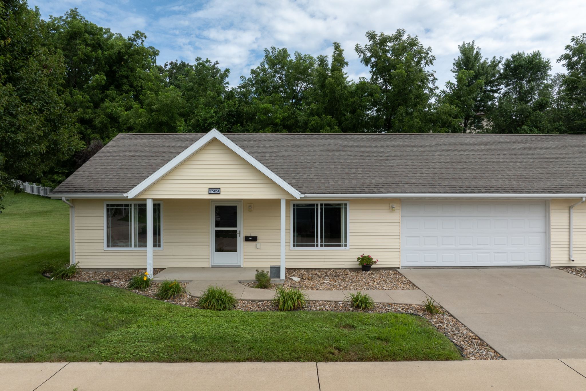 2742 O Ave NW, Cedar Rapids, IA, Image 0