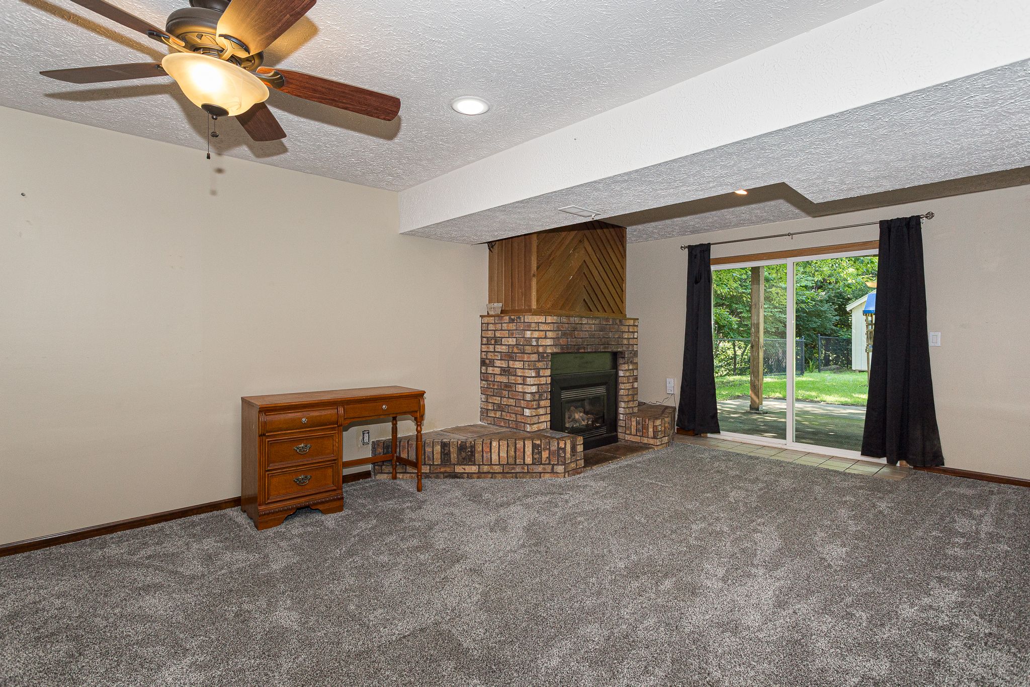1320 Medina Ct, Bettendorf, IA, Image 23