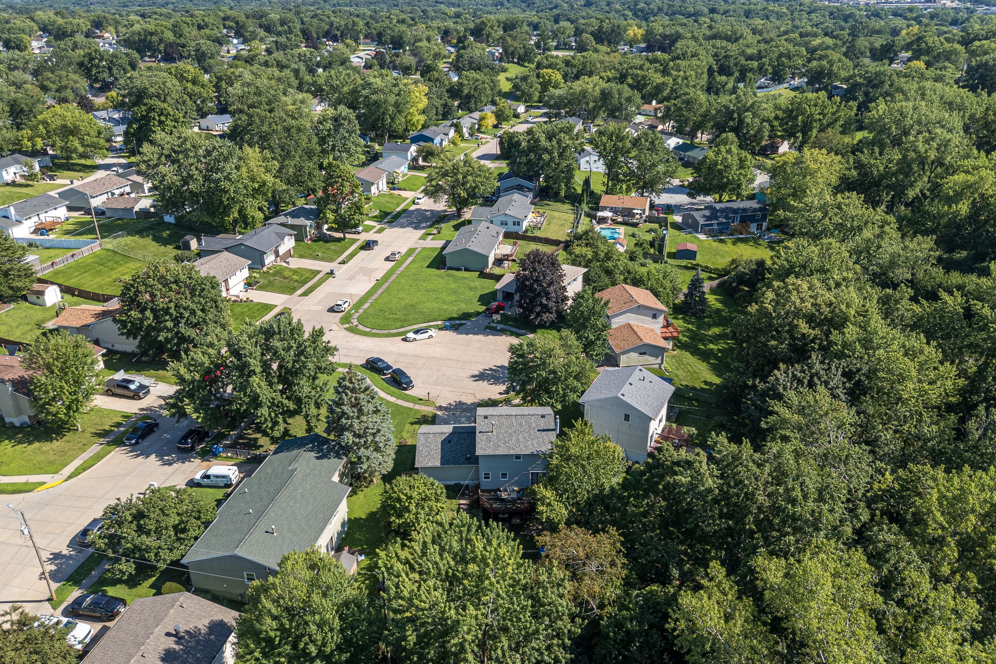 1320 Medina Ct, Bettendorf, IA, Image 29
