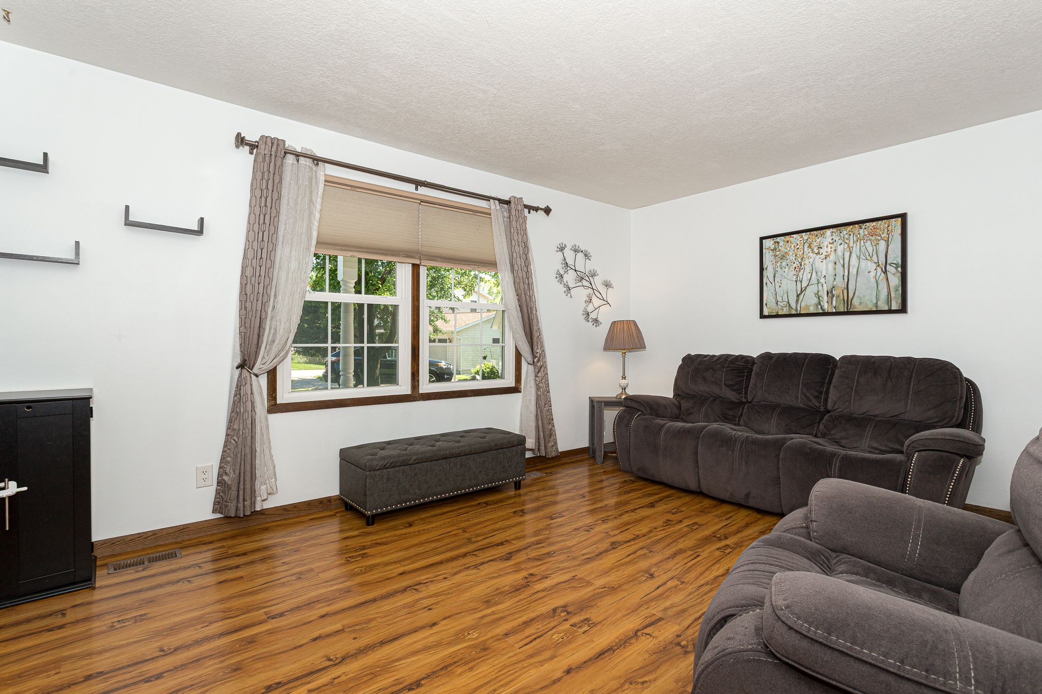 1320 Medina Ct, Bettendorf, IA, Image 2