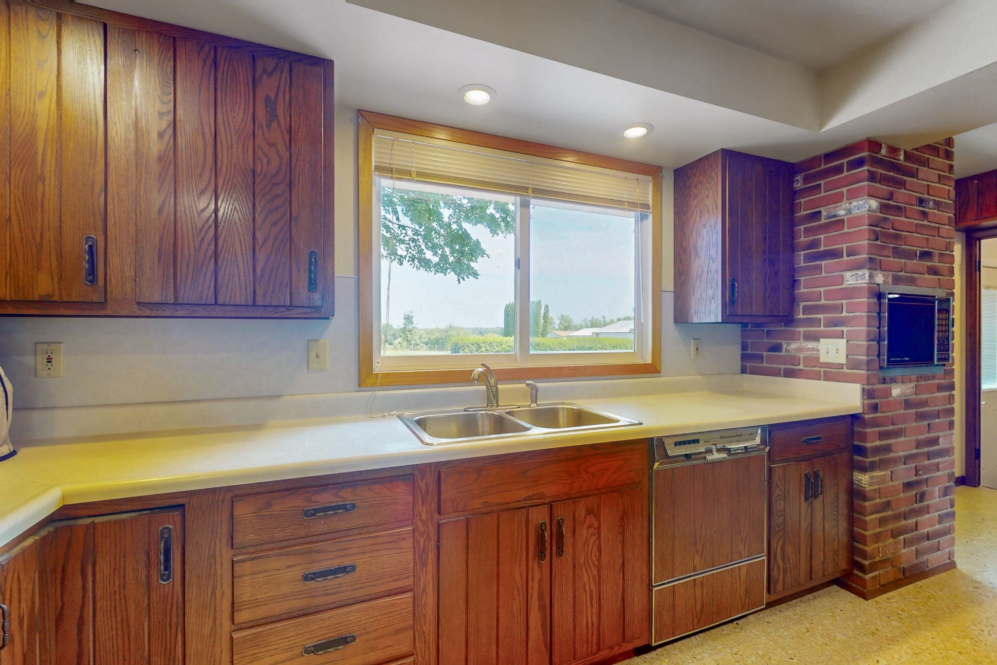 3701 Lafayette Rd, Center Point, IA, Image 10