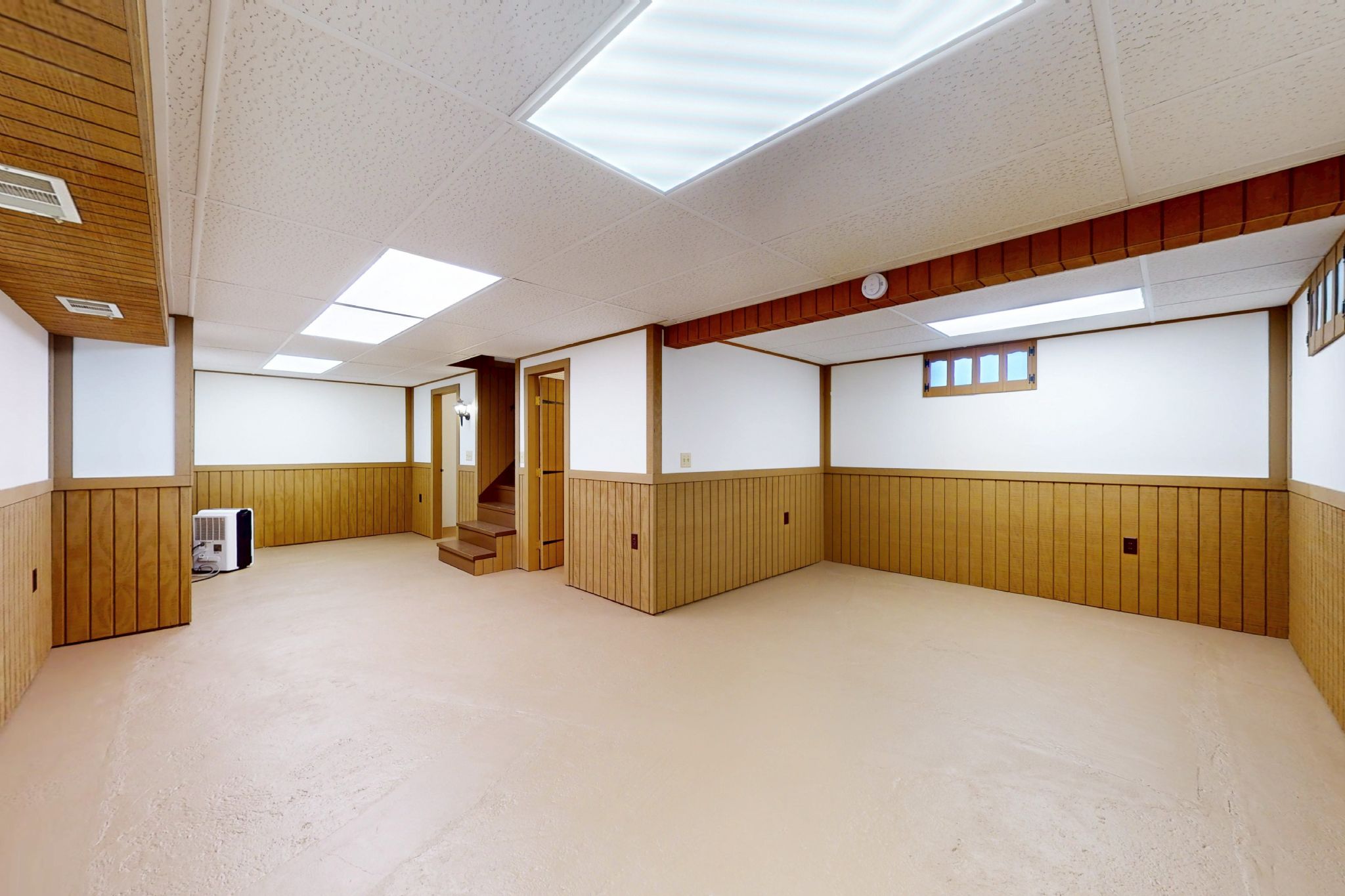 3701 Lafayette Rd, Center Point, IA, Image 23