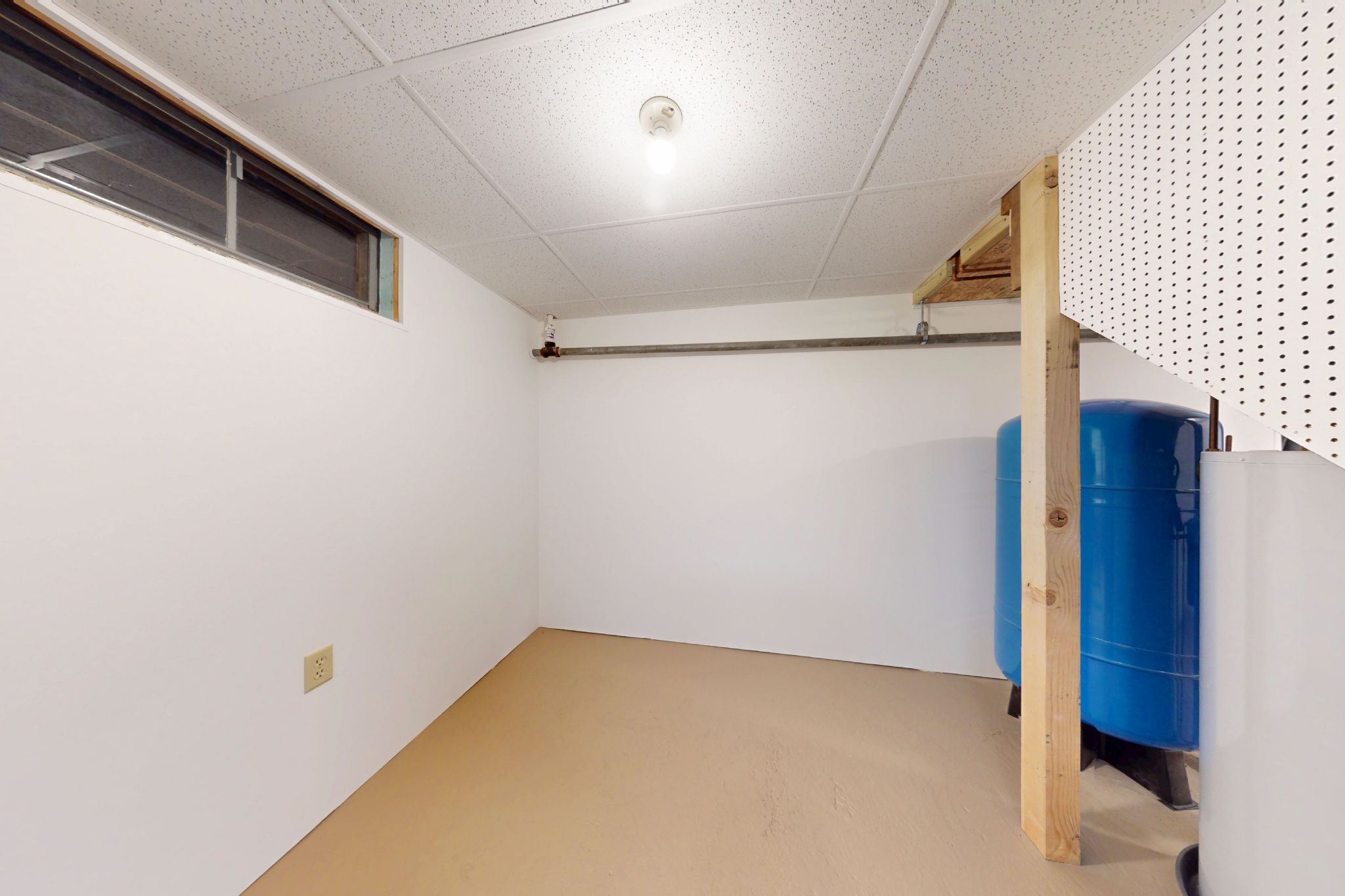 3701 Lafayette Rd, Center Point, IA, Image 25