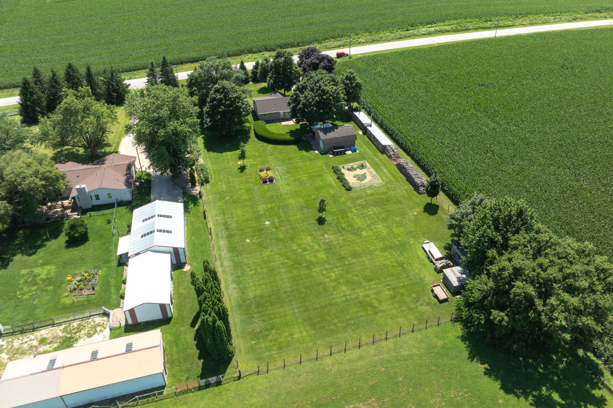 3701 Lafayette Rd, Center Point, IA, Image 39