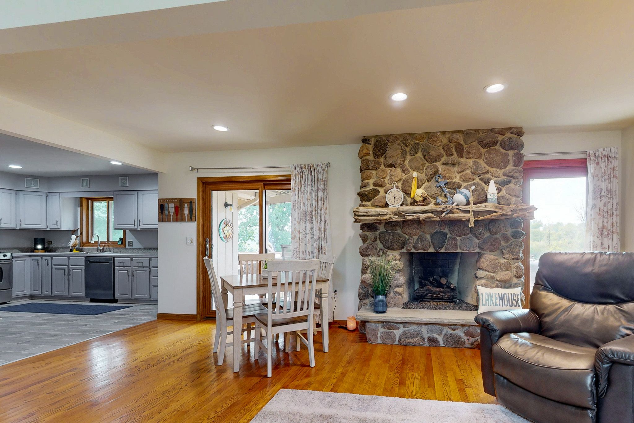 28986 W Manitoba Trl, McHenry, IL, Image 4
