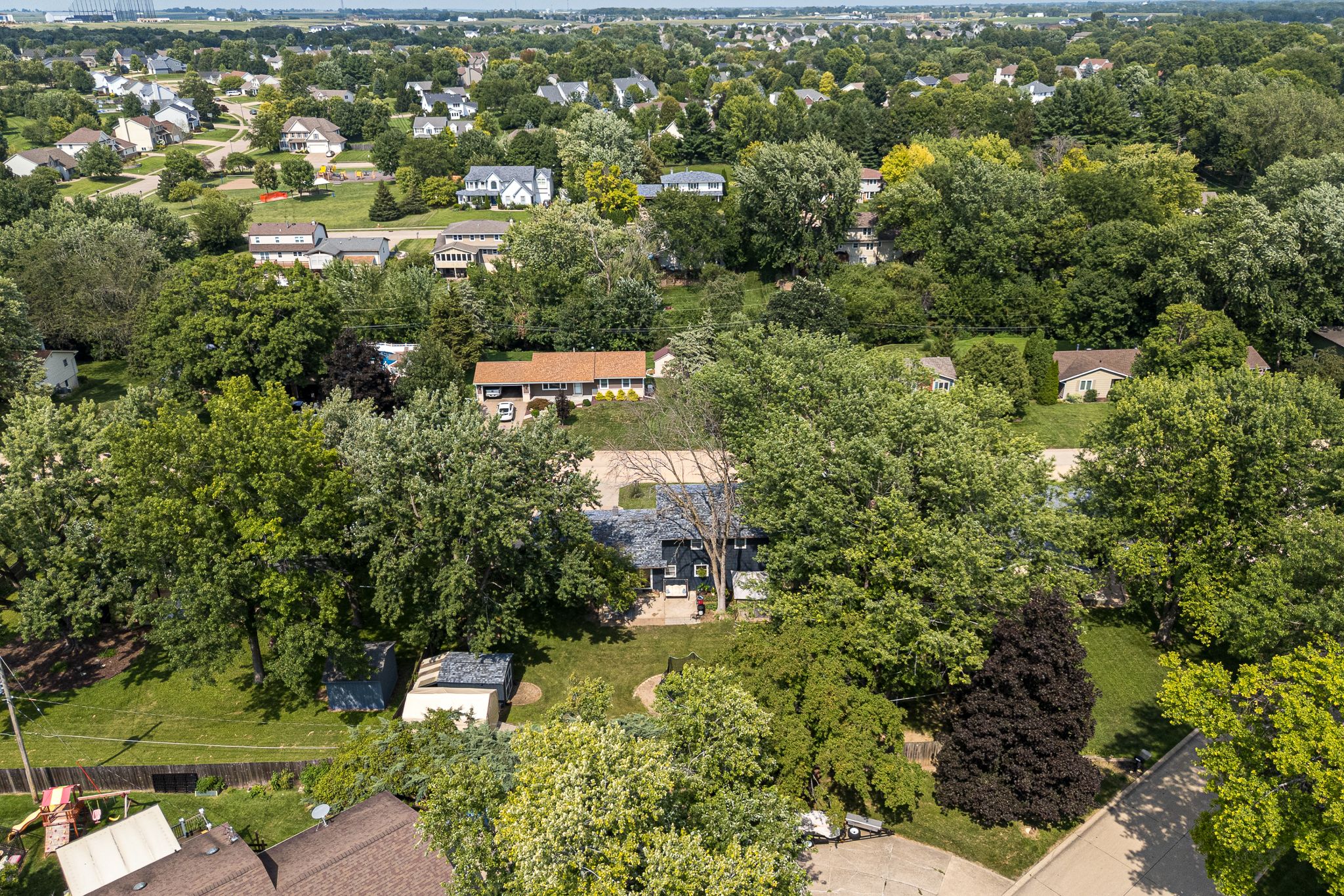 5157 Coachman Rd, Bettendorf, IA, Image 43