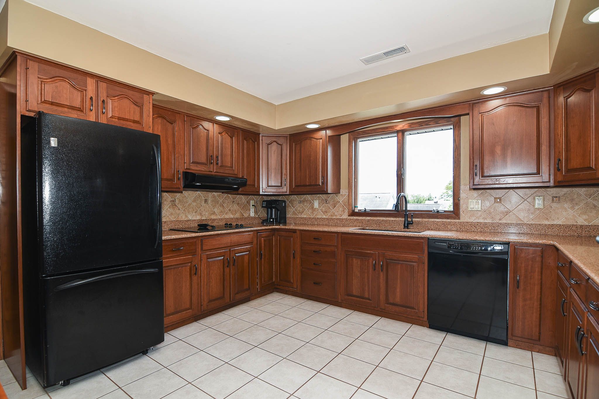 3048 Arbor Hills Dr, Dubuque, IA, Image 9