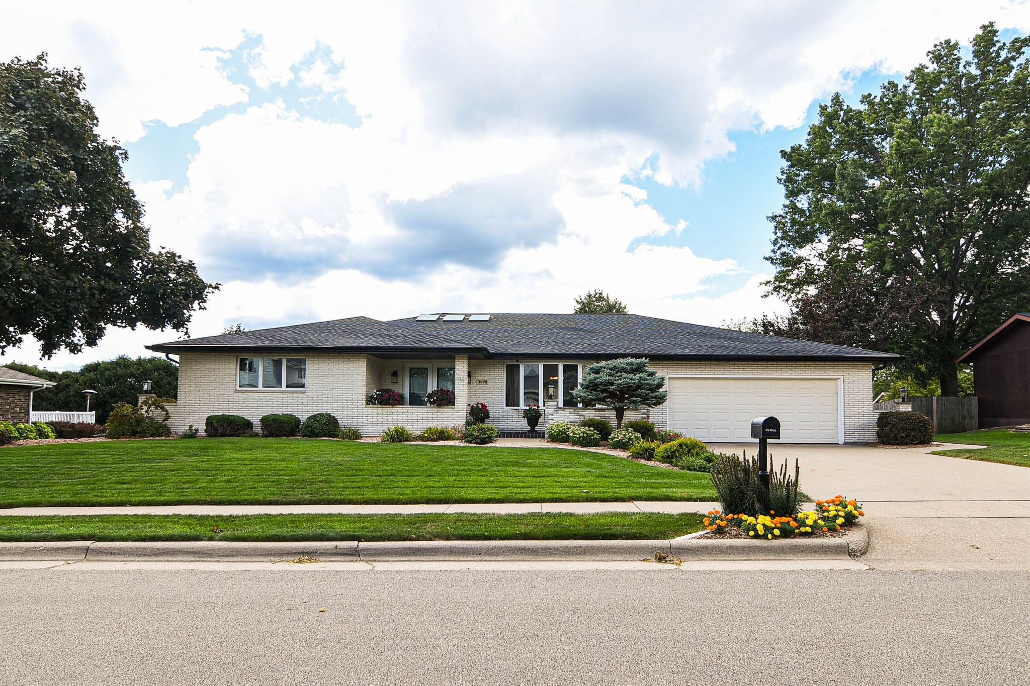 3048 Arbor Hills Dr, Dubuque, IA, Image 1