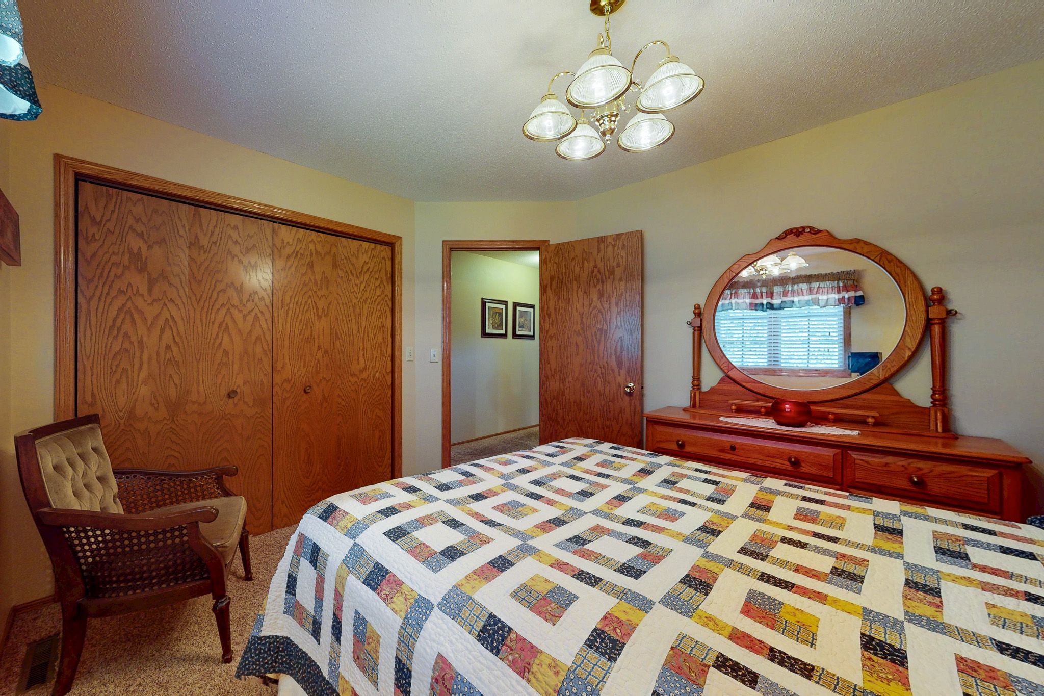 685 W Sanborn St, Parker, SD, Image 14