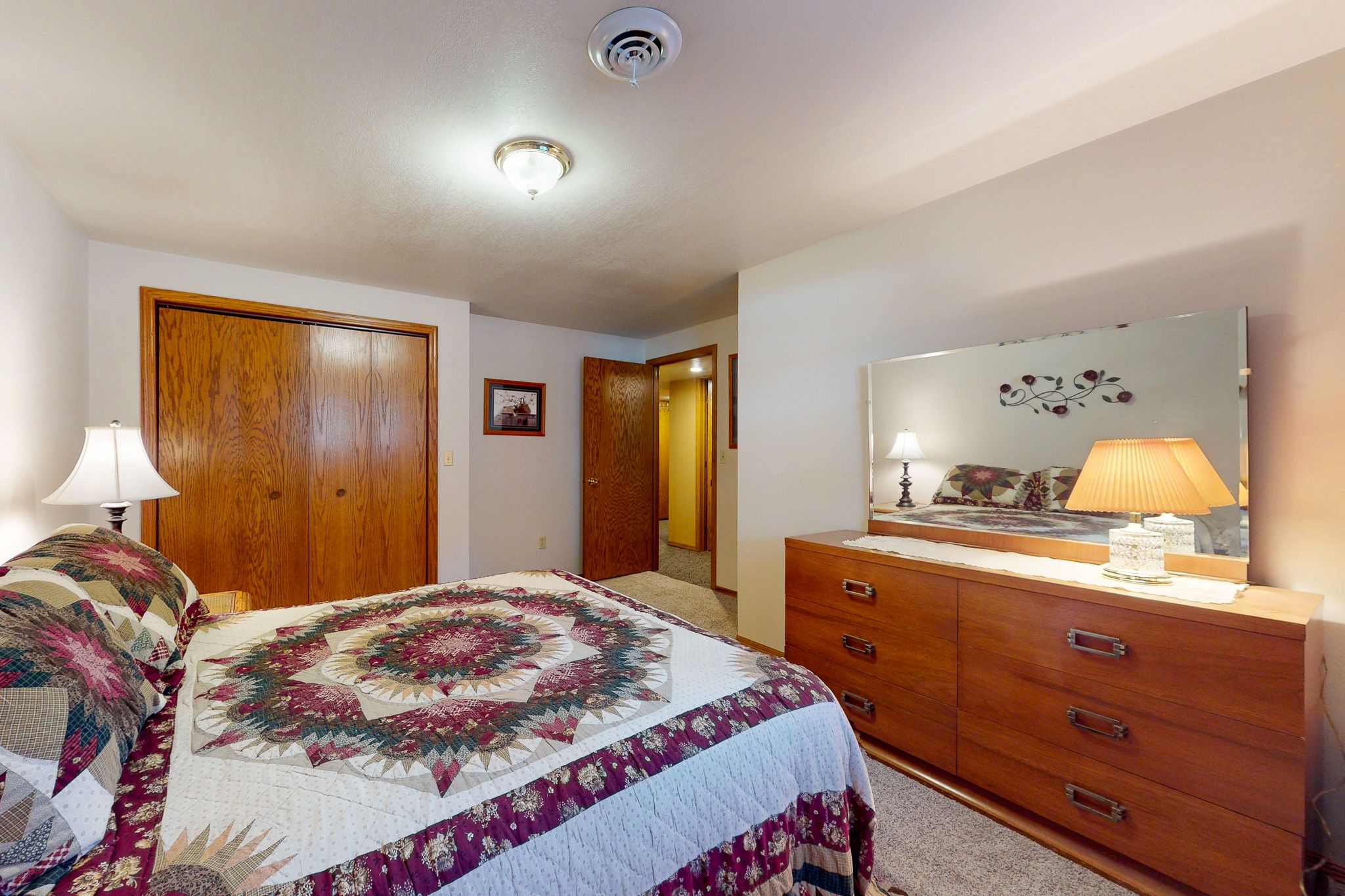 685 W Sanborn St, Parker, SD, Image 19
