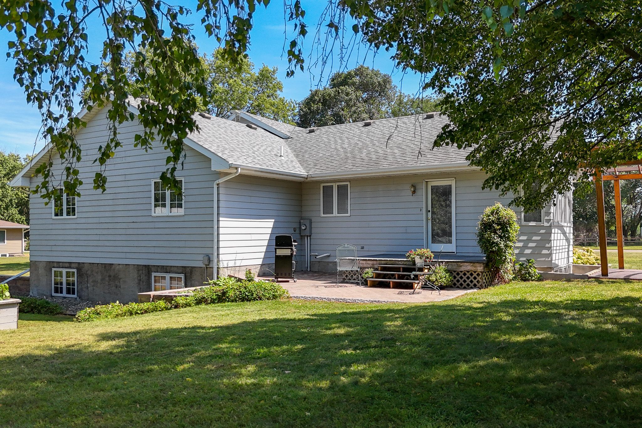 685 W Sanborn St, Parker, SD, Image 32