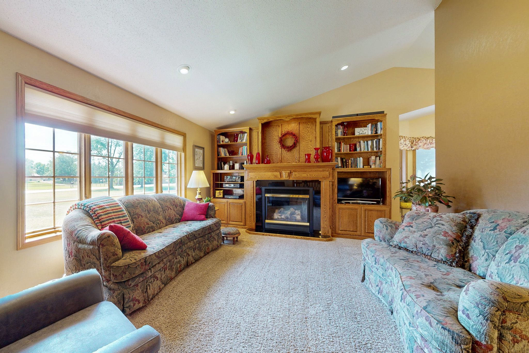685 W Sanborn St, Parker, SD, Image 2