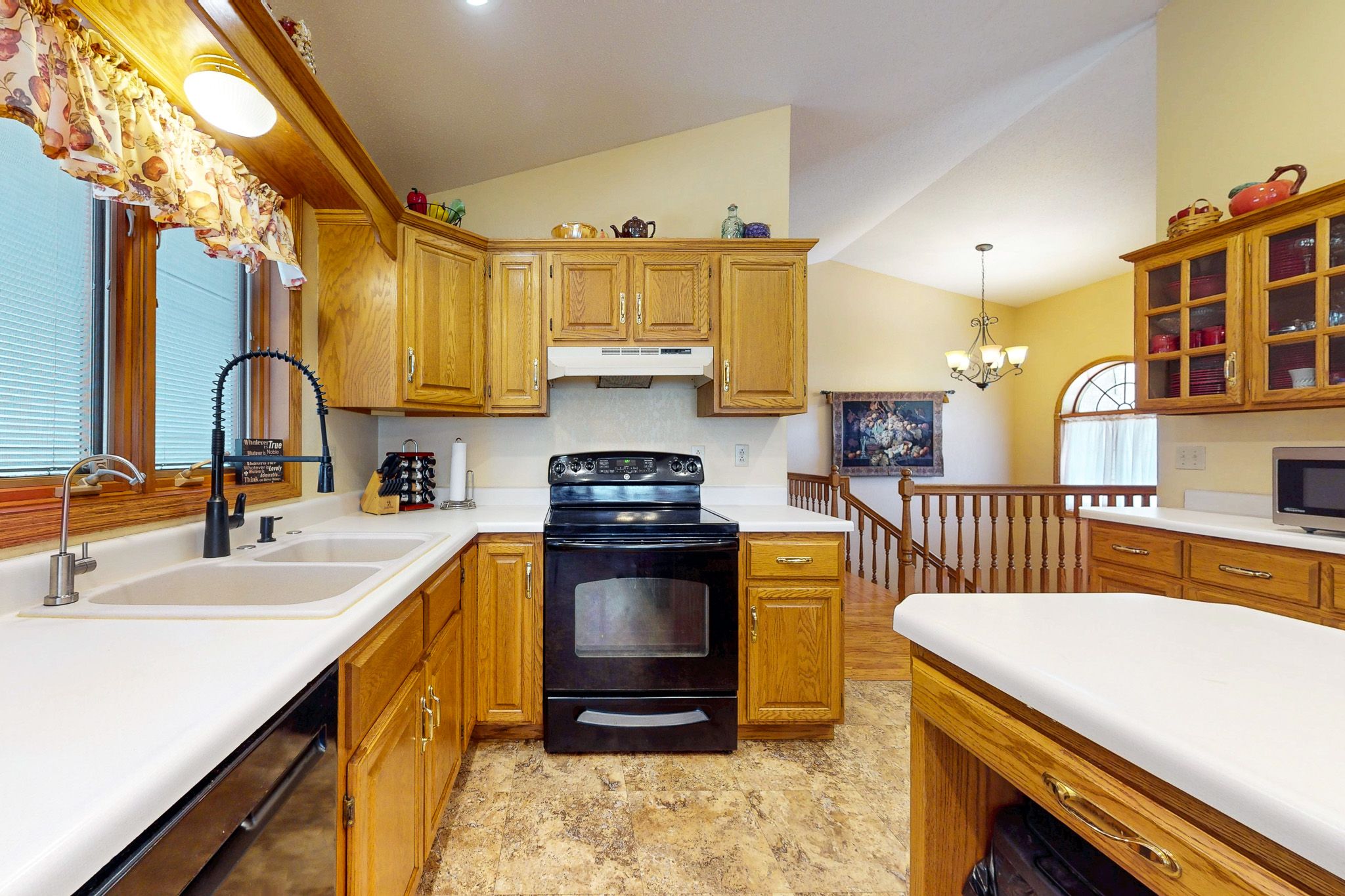 685 W Sanborn St, Parker, SD, Image 6