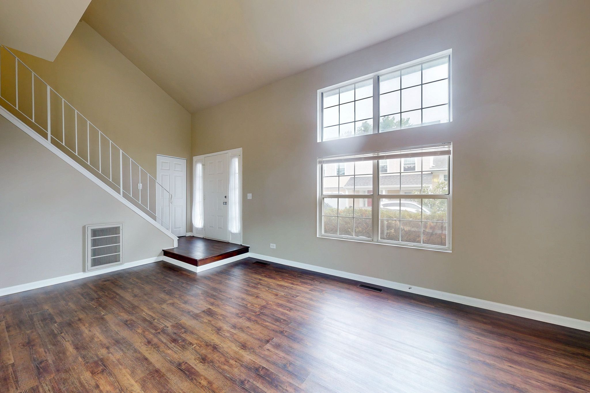 231 Teak Ln, Streamwood, IL, Image 2
