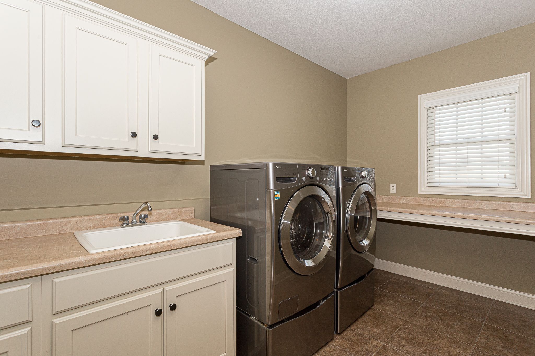 3196 Westminster Rd,&nbsp;Bettendorf,&nbsp;IA,&nbsp;Image&nbsp;24