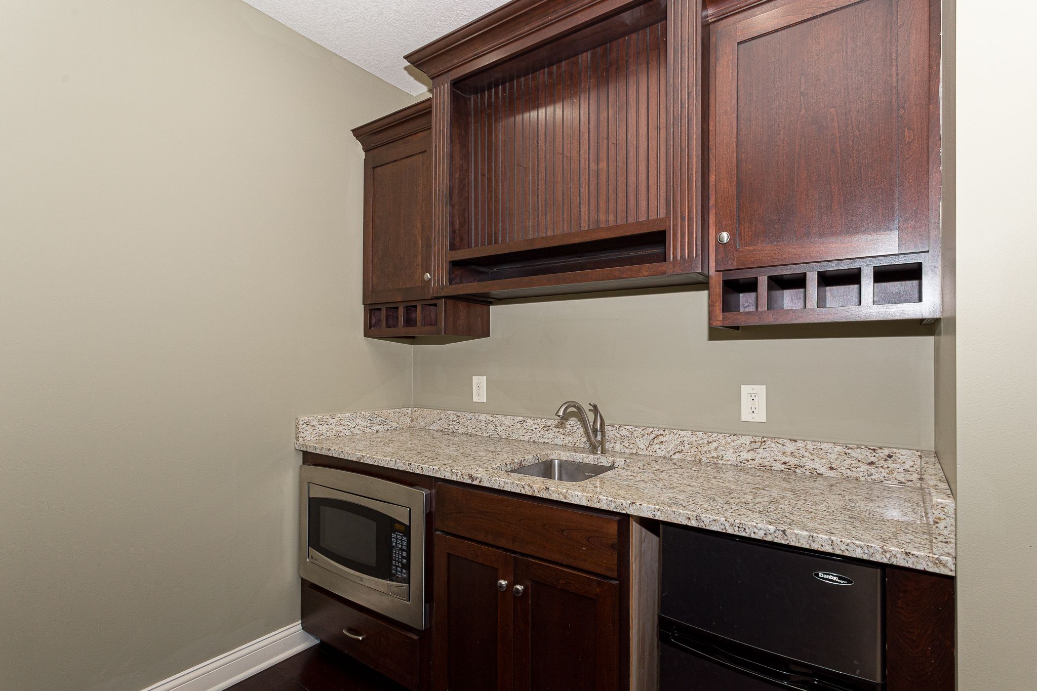 3196 Westminster Rd,&nbsp;Bettendorf,&nbsp;IA,&nbsp;Image&nbsp;47