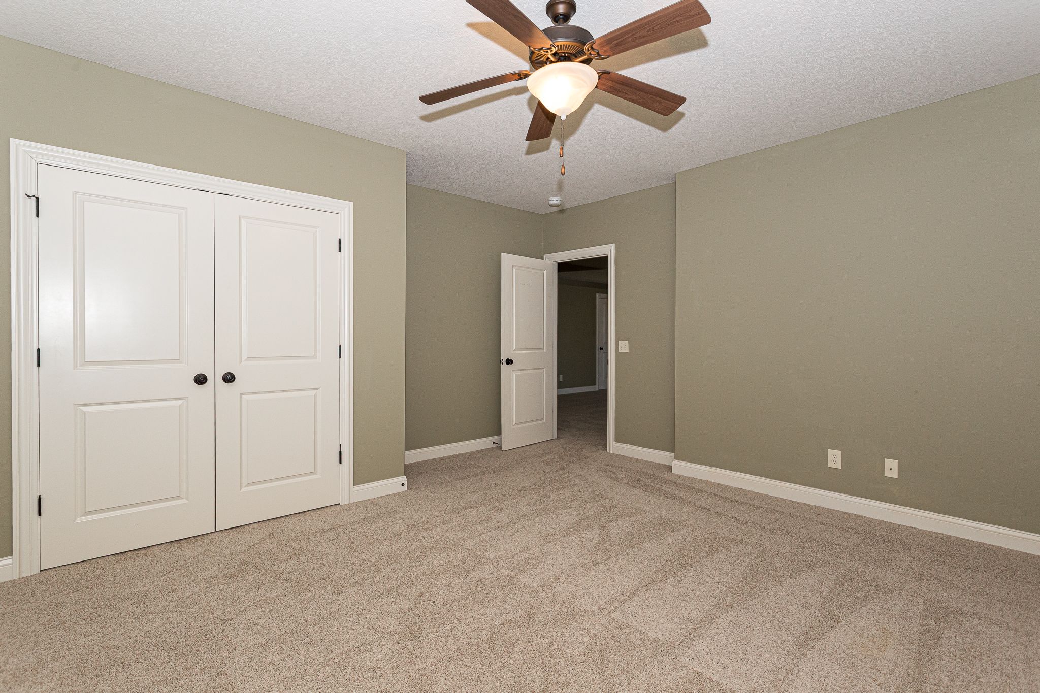 3196 Westminster Rd,&nbsp;Bettendorf,&nbsp;IA,&nbsp;Image&nbsp;52