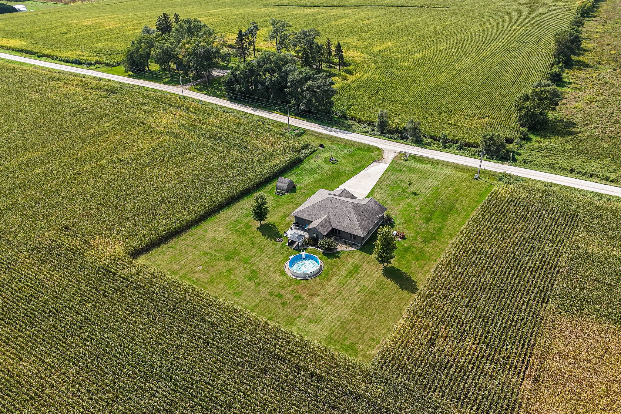 1828 160th Ave, Manchester, IA, Image 2