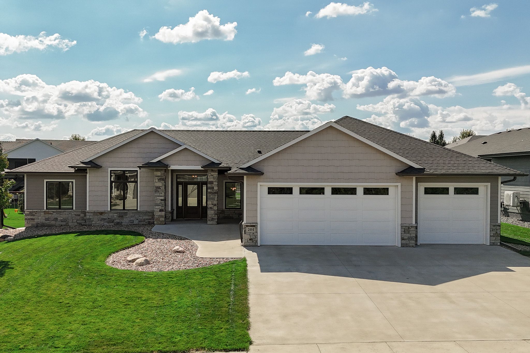 204 N Autumnwood Ct, Sioux Falls, SD, Image 1