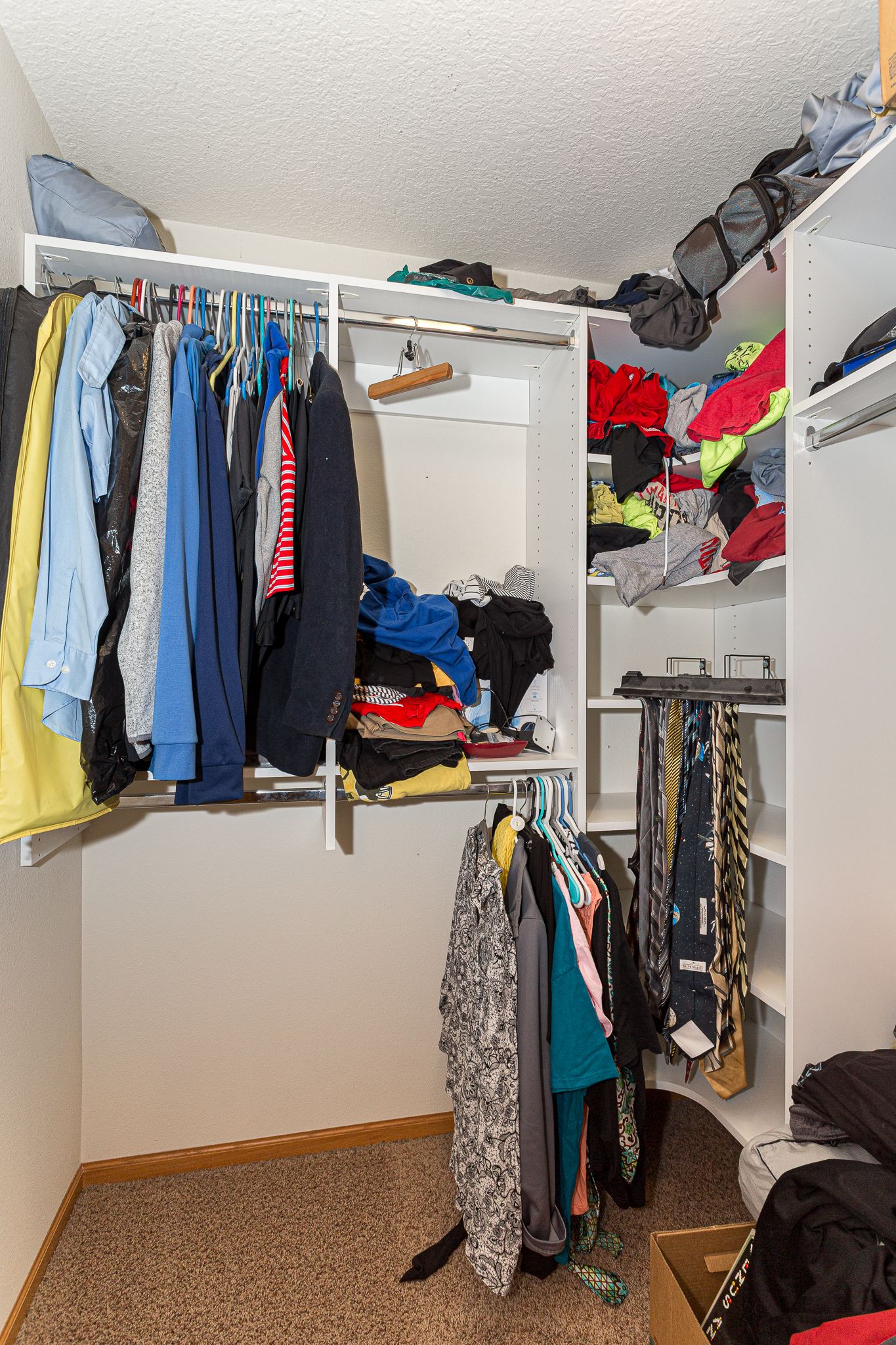 1570 Savannah Circle, Davenport, IA, Image 17