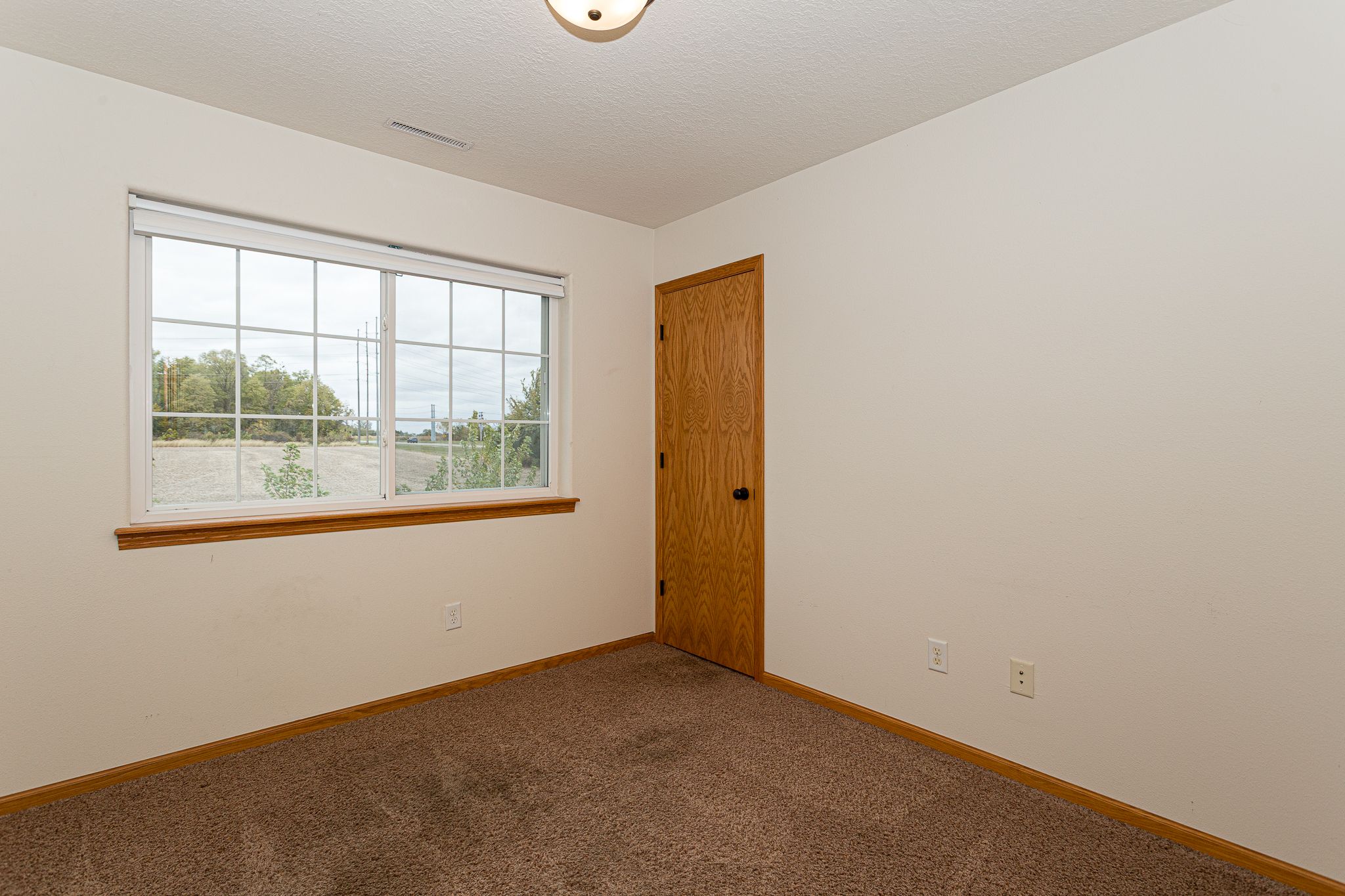 1570 Savannah Circle, Davenport, IA, Image 18