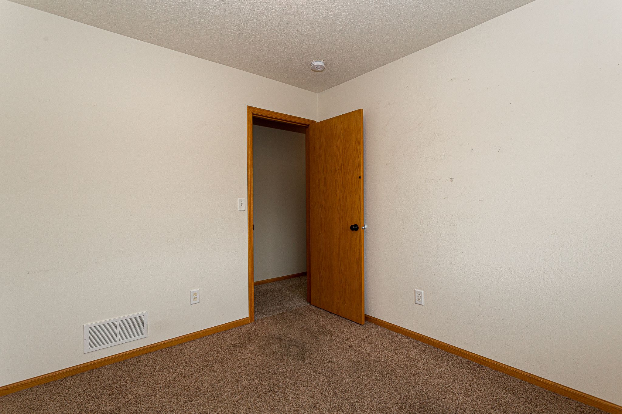 1570 Savannah Circle, Davenport, IA, Image 19