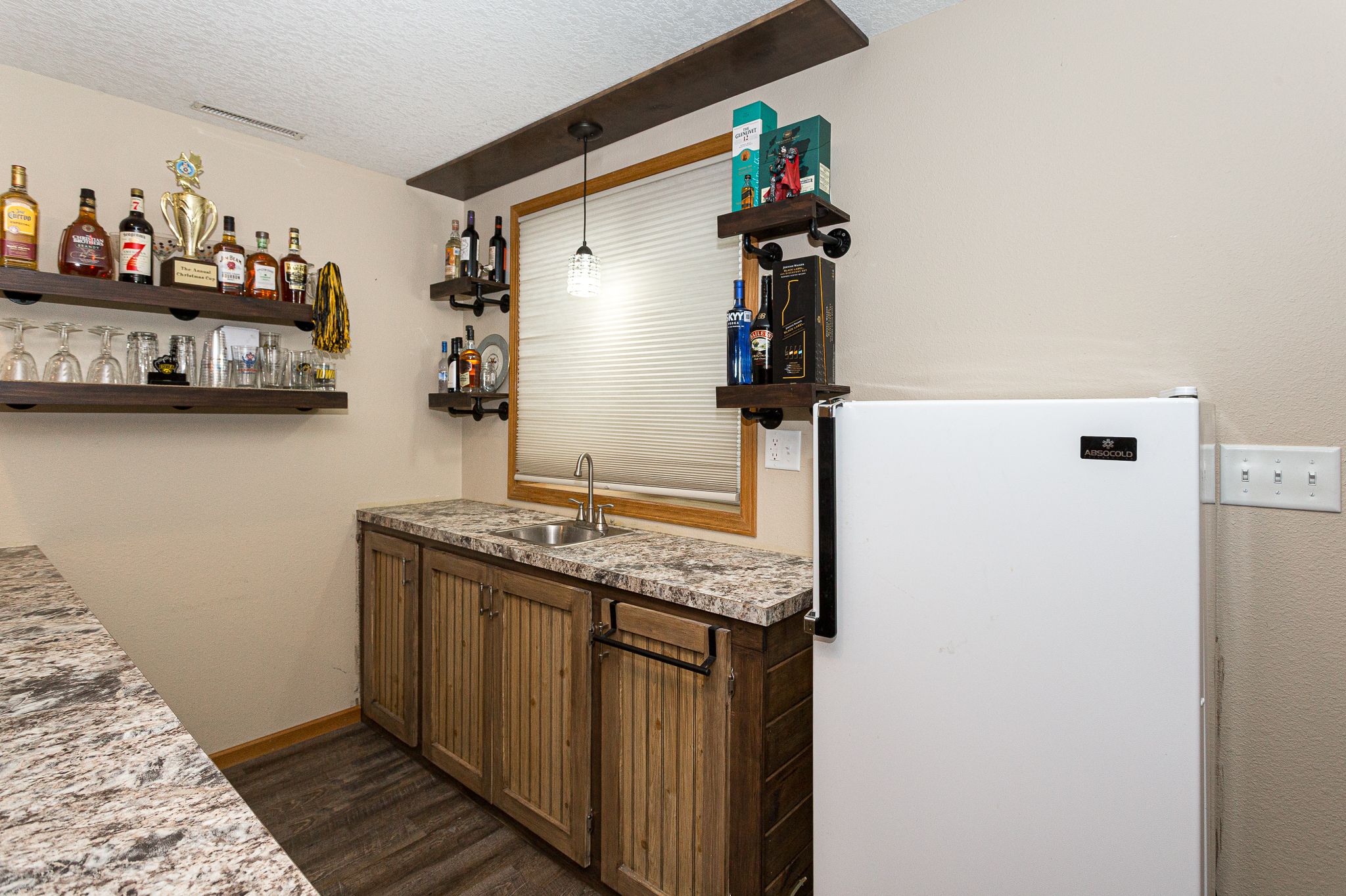 1570 Savannah Circle, Davenport, IA, Image 29