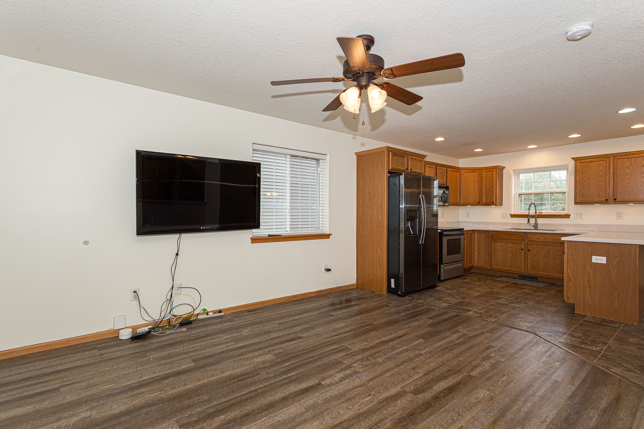 1570 Savannah Circle, Davenport, IA, Image 5