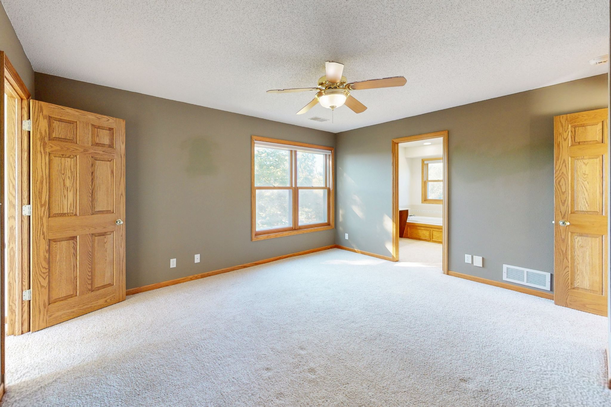 1411 Deer Woods Dr NE, Swisher, IA, Image 13