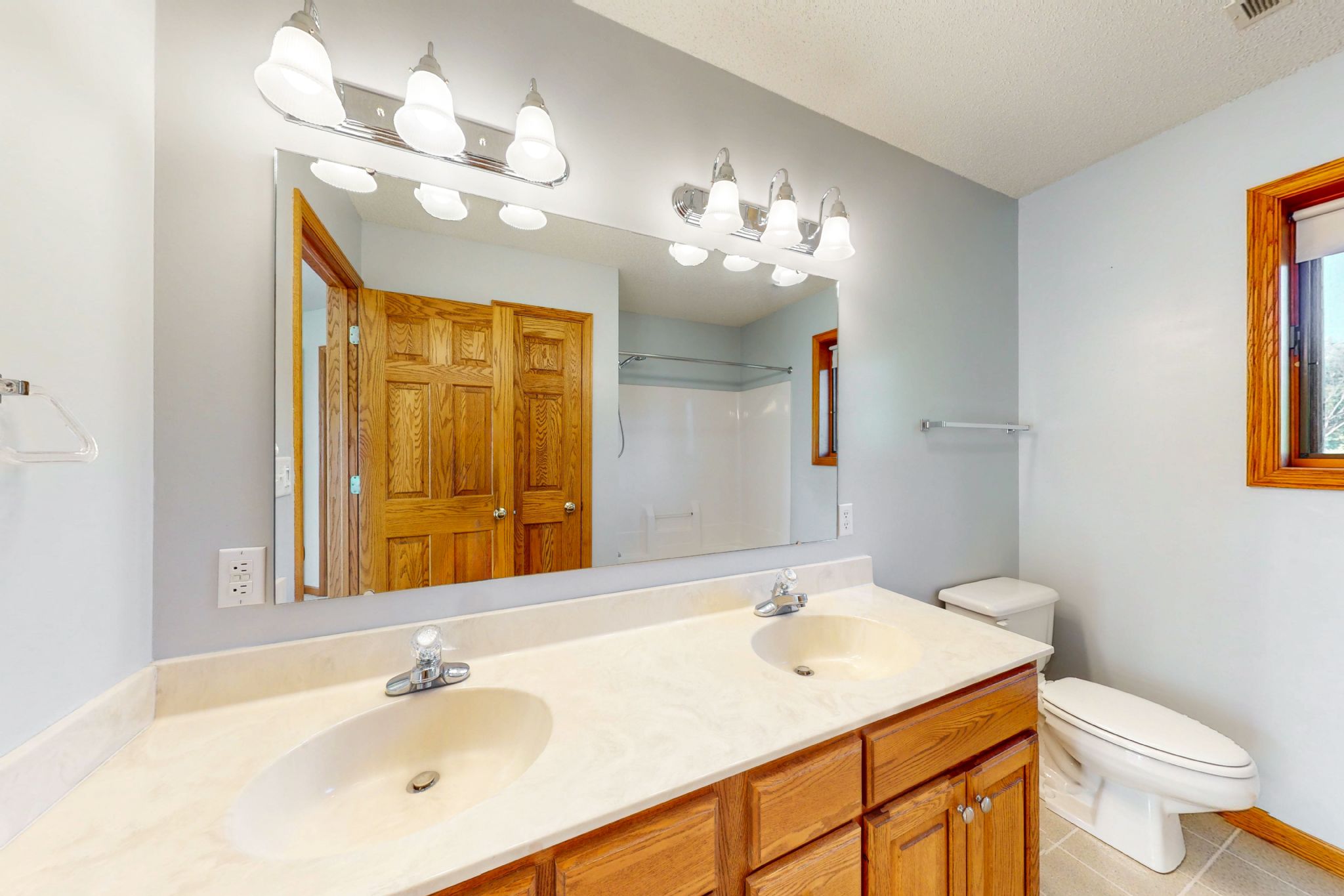 1411 Deer Woods Dr NE, Swisher, IA, Image 24