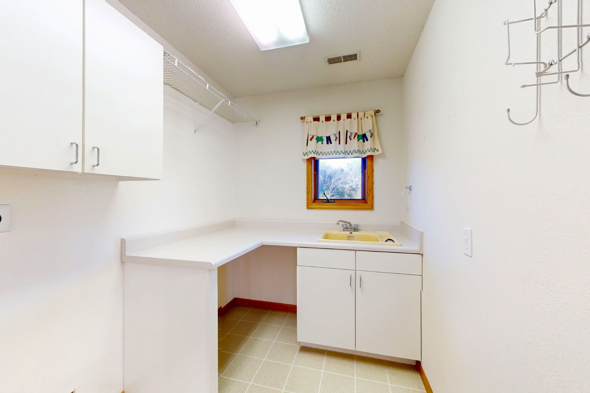 1411 Deer Woods Dr NE, Swisher, IA, Image 27