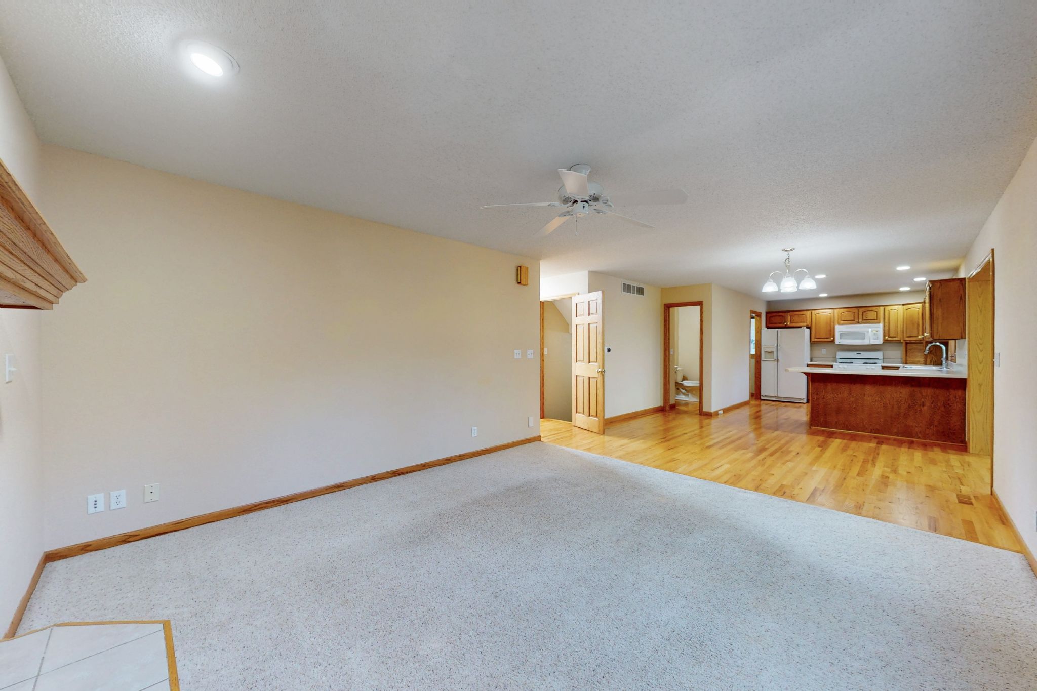 1411 Deer Woods Dr NE, Swisher, IA, Image 3