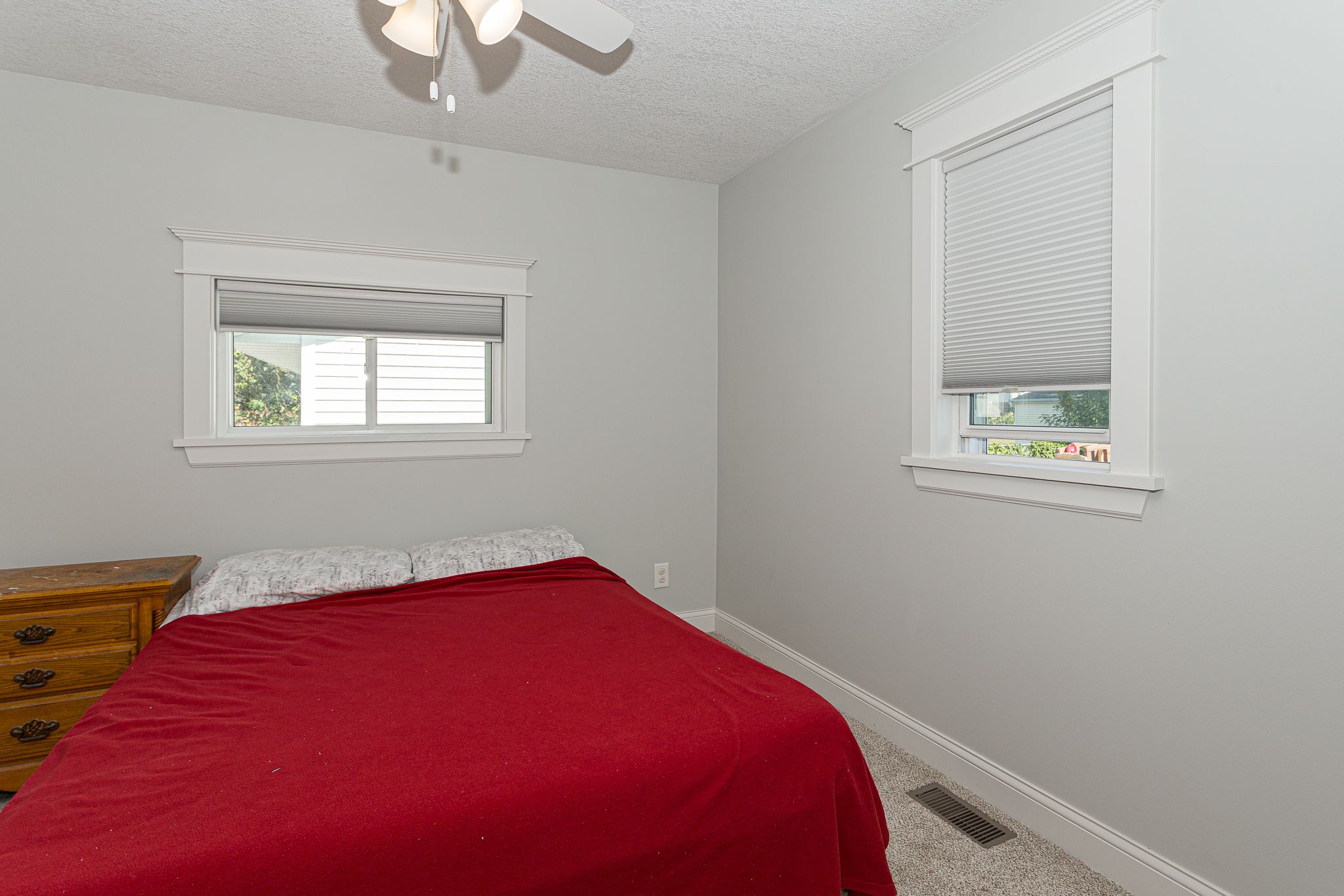 1002 E High St, Davenport, IA, Image 11