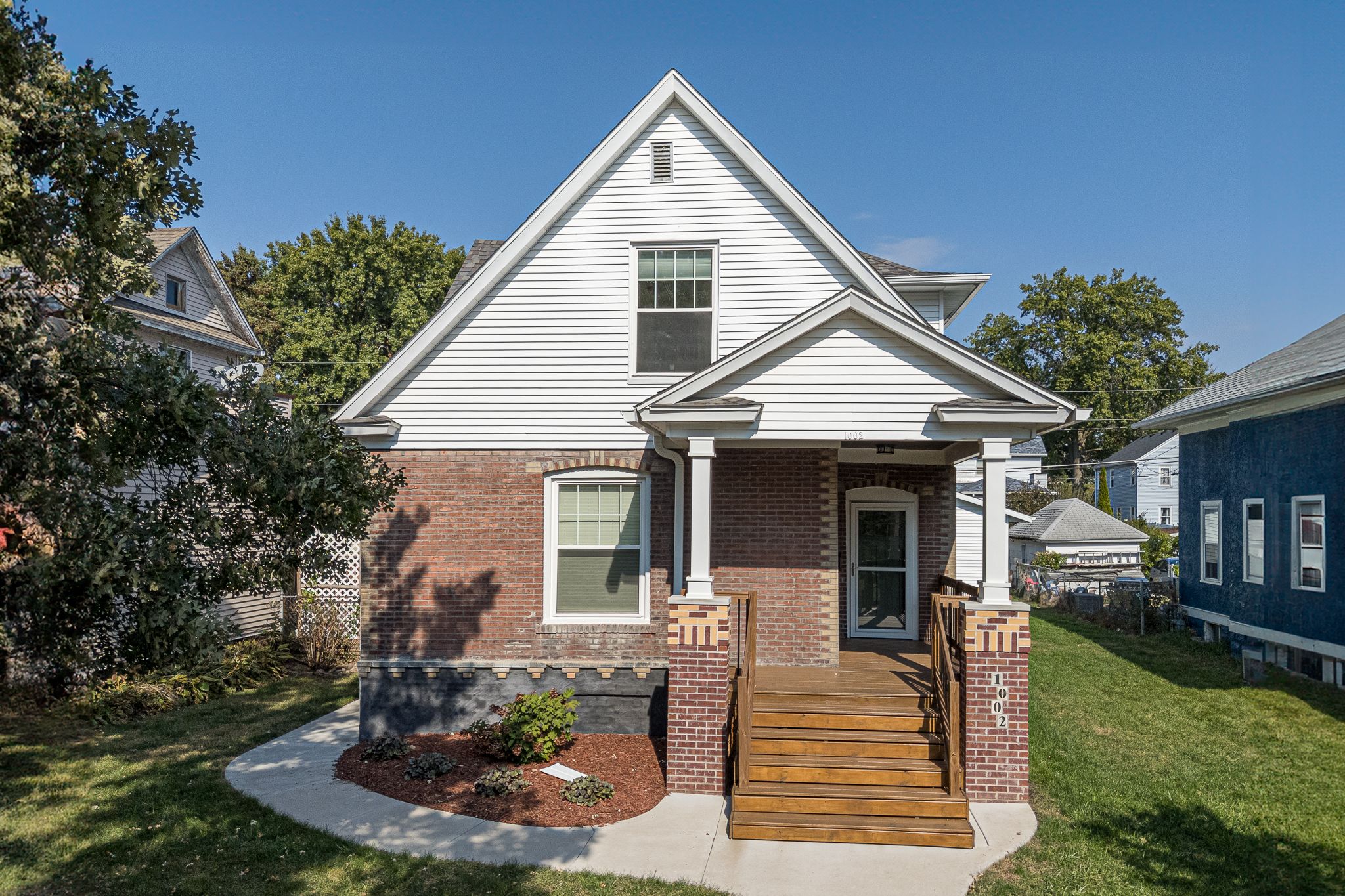 1002 E High St, Davenport, IA, Image 2