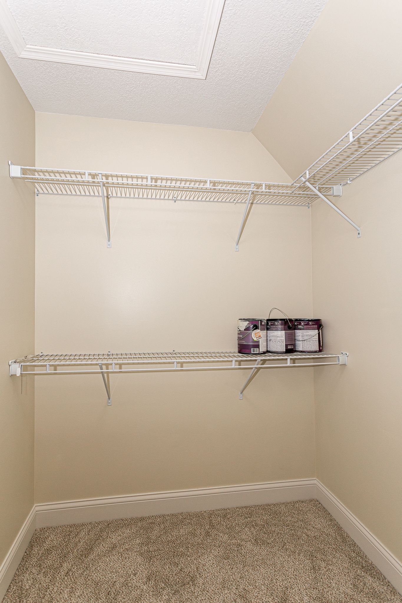 1002 E High St, Davenport, IA, Image 19