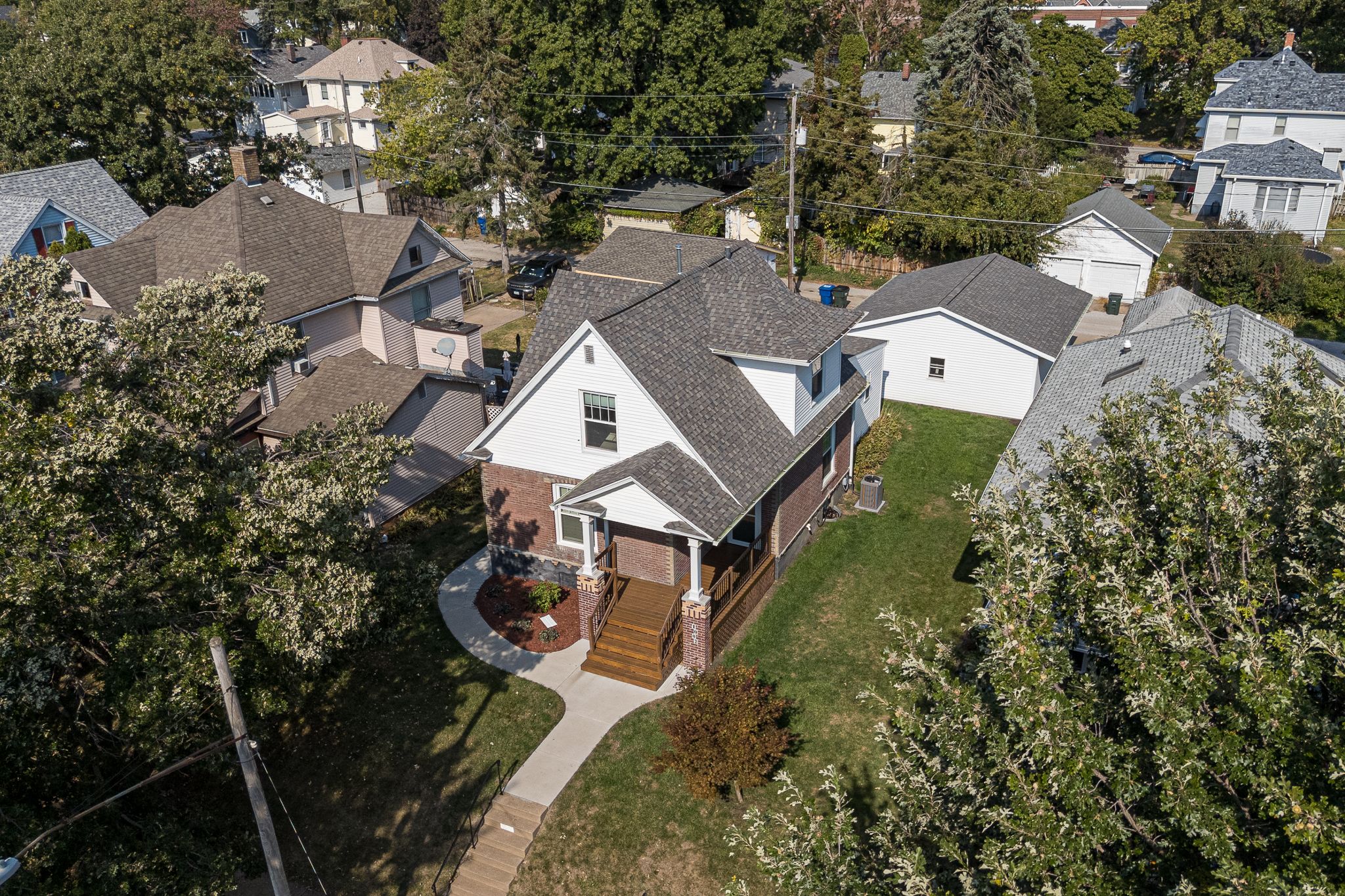 1002 E High St, Davenport, IA, Image 1