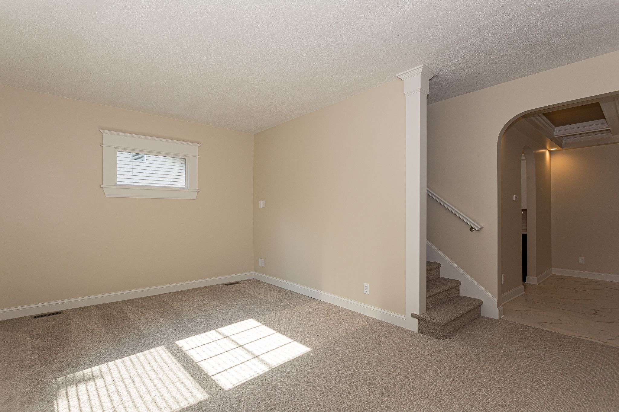 1002 E High St, Davenport, IA, Image 4