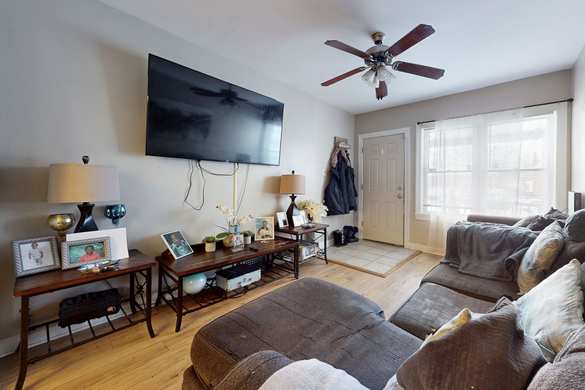 9516 S. Yale Ave.,&nbsp;Chicago,&nbsp;IL,&nbsp;Image&nbsp;2