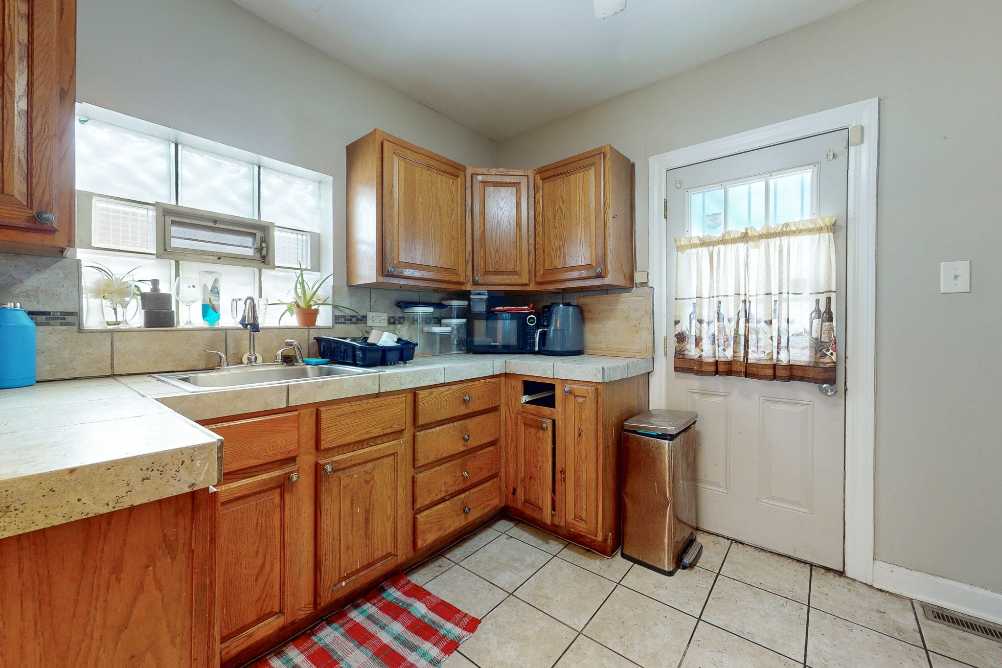 9516 S. Yale Ave.,&nbsp;Chicago,&nbsp;IL,&nbsp;Image&nbsp;7