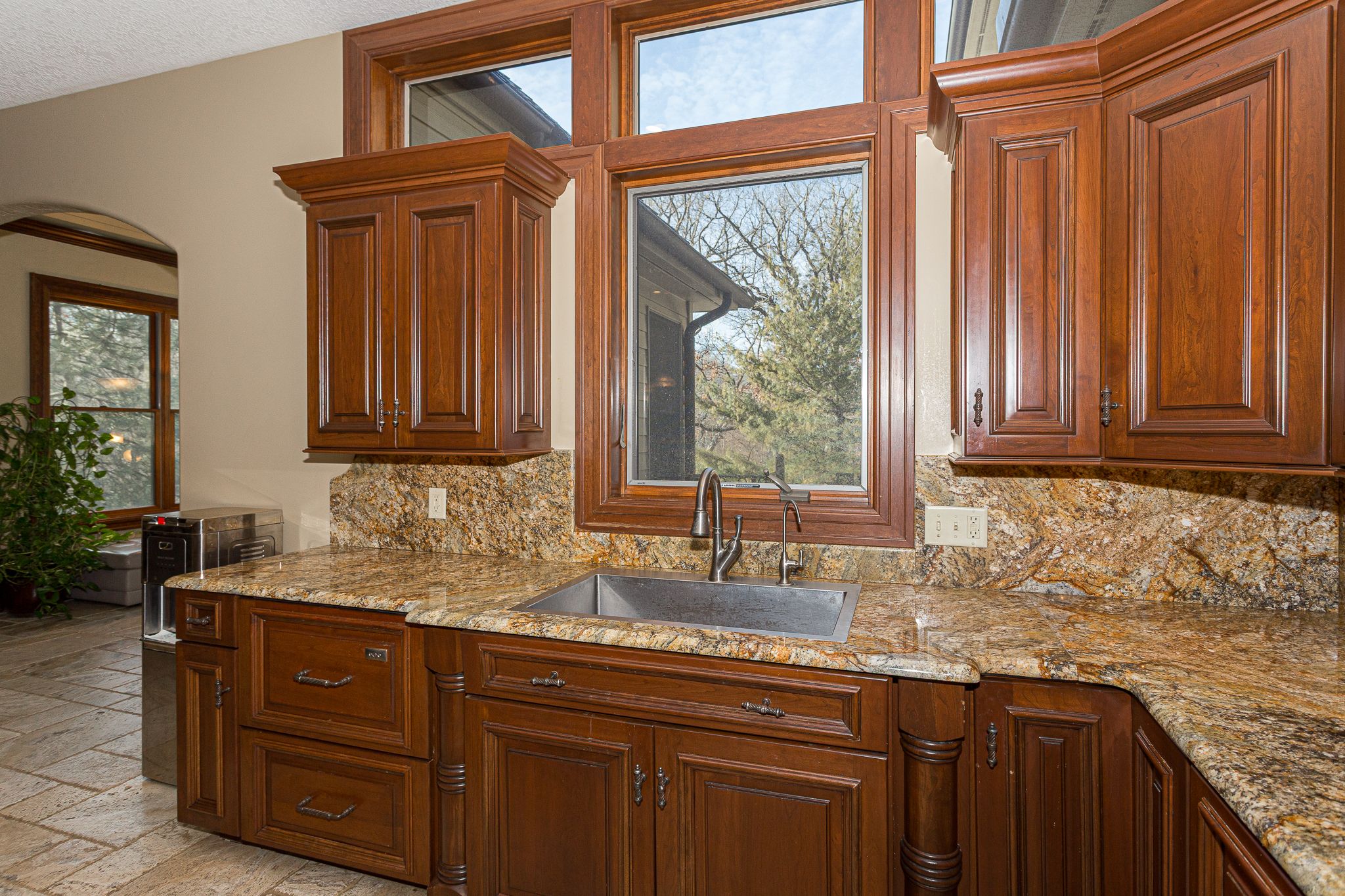 1302 Woodland Ln,&nbsp;Le Claire,&nbsp;IA,&nbsp;Image&nbsp;9