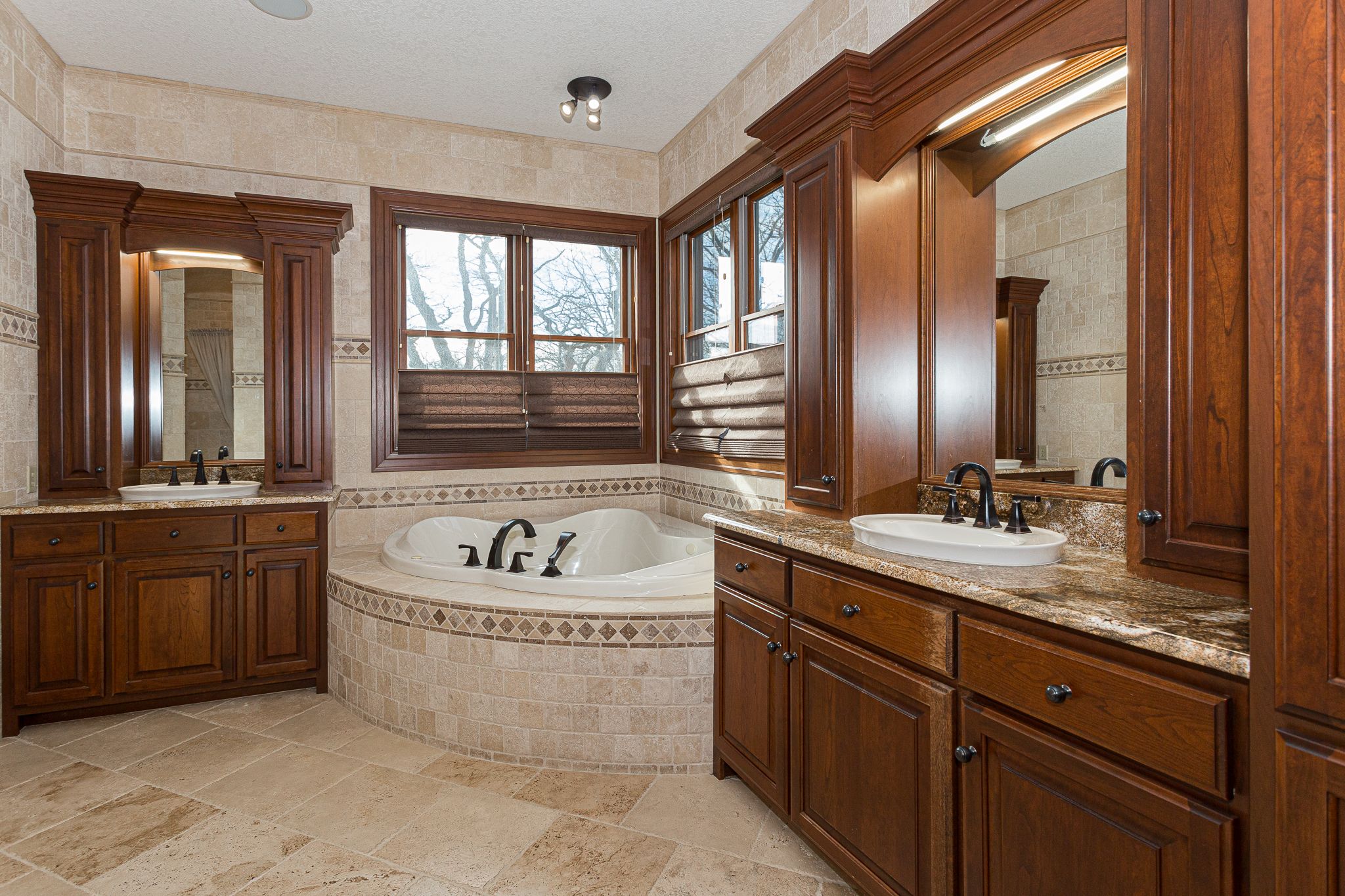 1302 Woodland Ln,&nbsp;Le Claire,&nbsp;IA,&nbsp;Image&nbsp;19