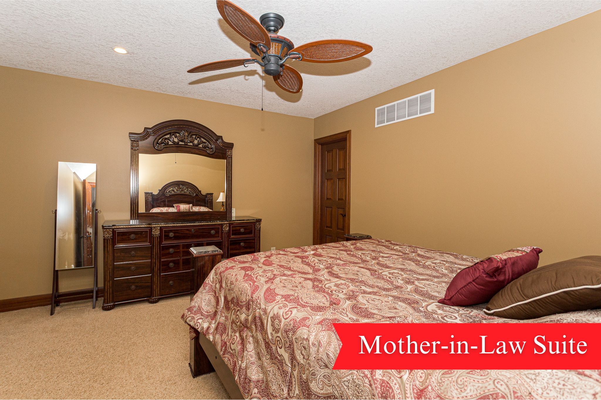 1302 Woodland Ln,&nbsp;Le Claire,&nbsp;IA,&nbsp;Image&nbsp;68