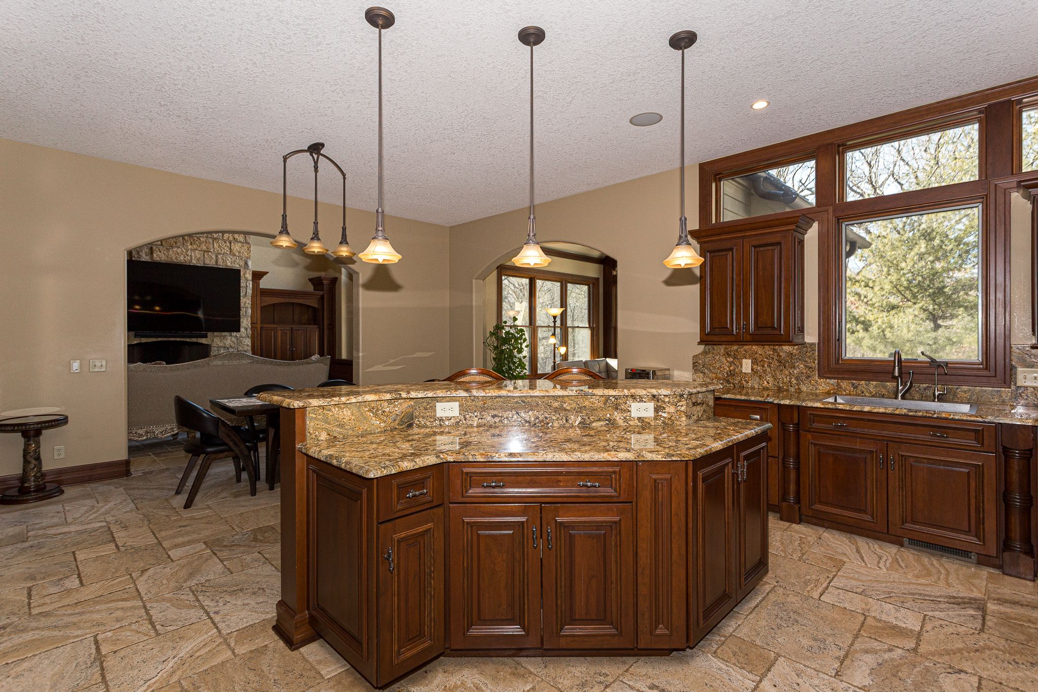 1302 Woodland Ln,&nbsp;Le Claire,&nbsp;IA,&nbsp;Image&nbsp;8