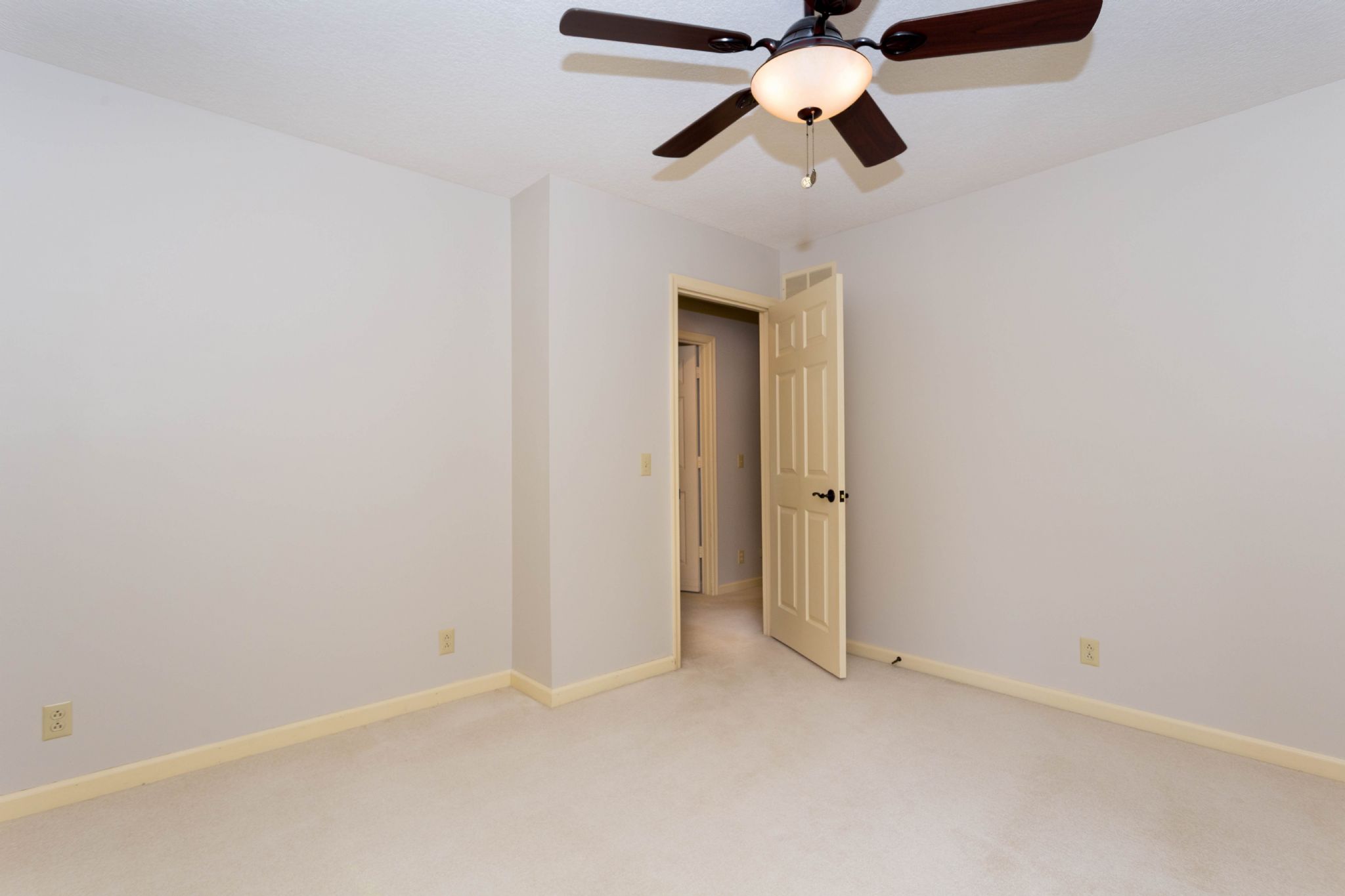 3290 Rambling Road,&nbsp;Bettendorf,&nbsp;IA,&nbsp;Image&nbsp;22